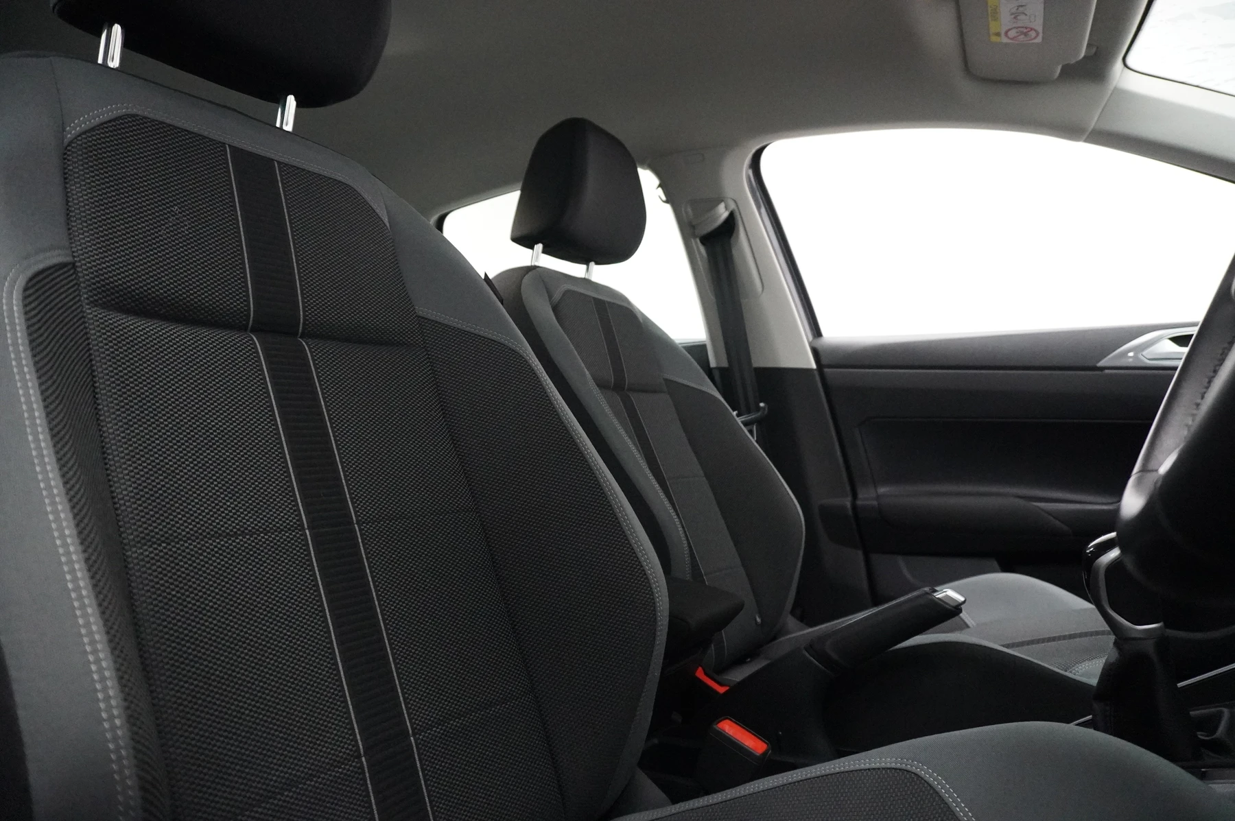 Volkswagen-Polo-image-10