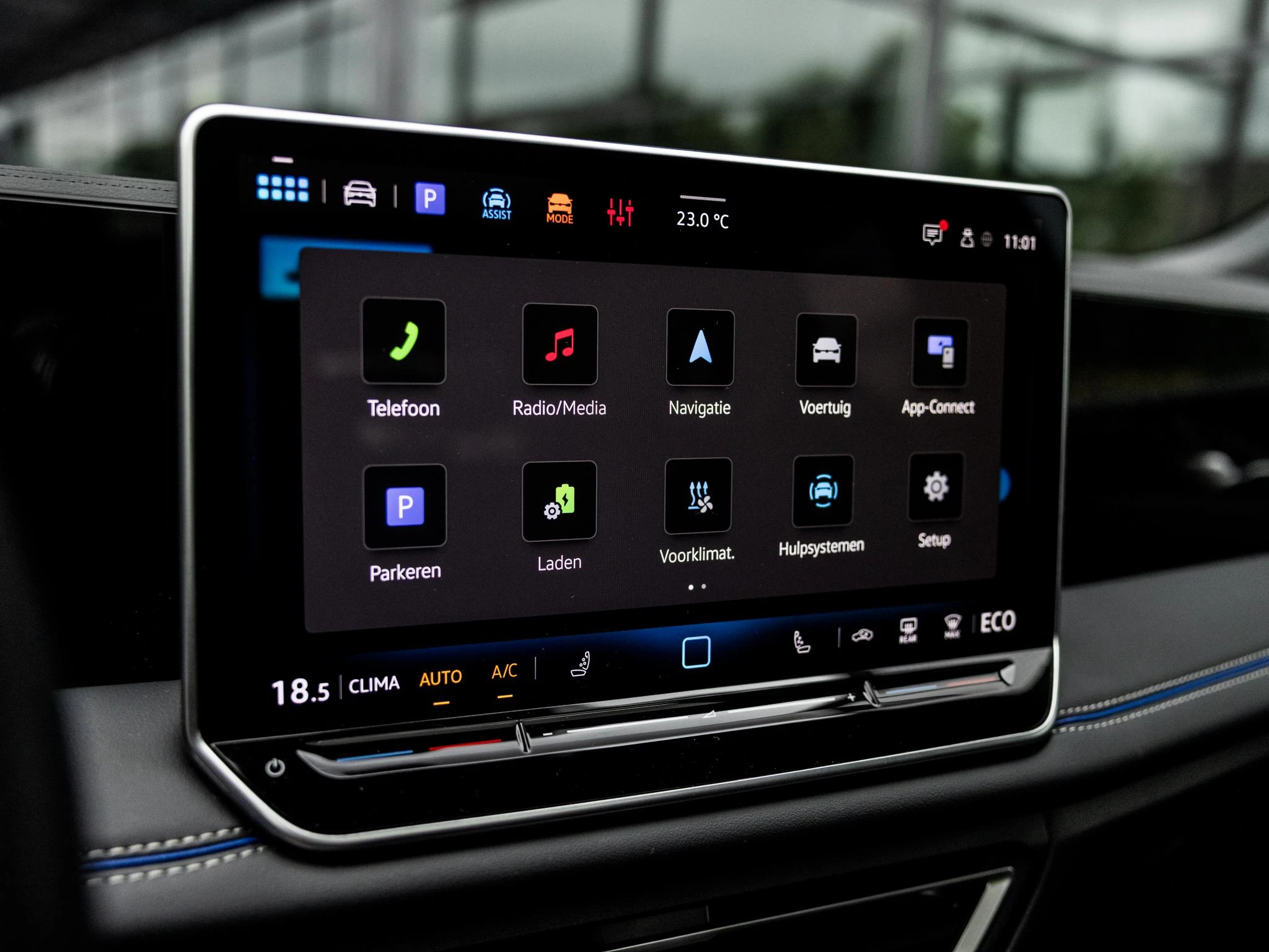 Volkswagen-Tiguan-image-32
