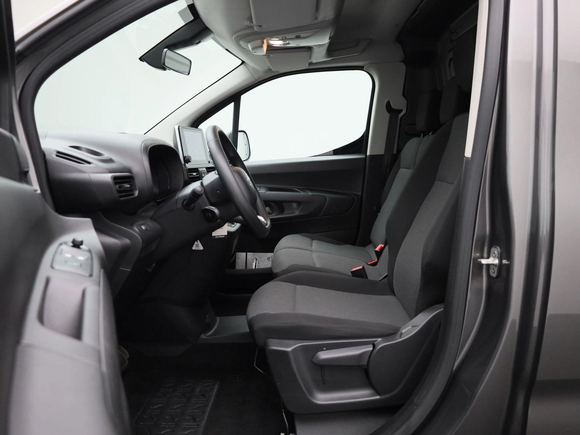 Citroën-ë-Berlingo-image-10