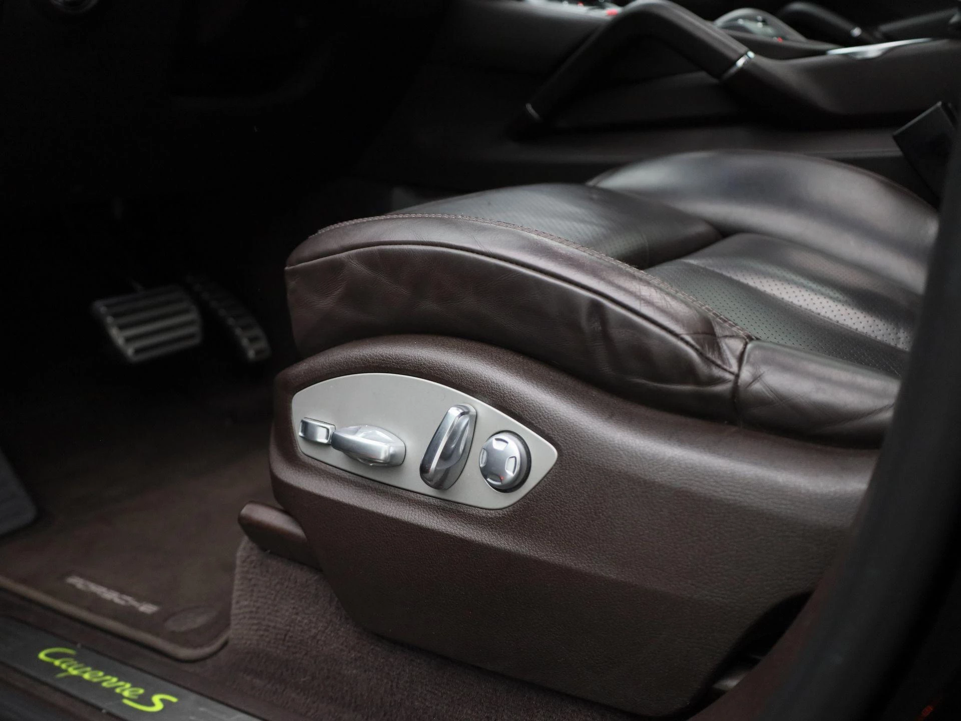 Porsche-Cayenne-image-42