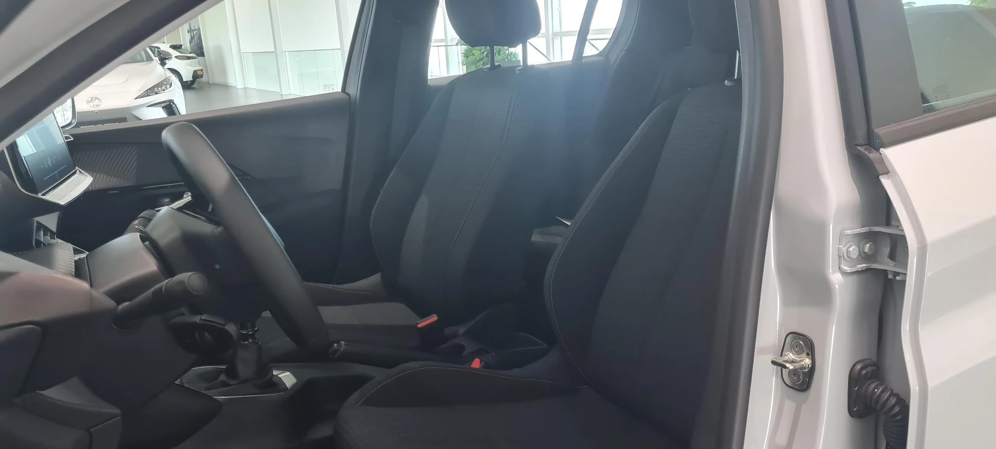 Peugeot-208-image-10