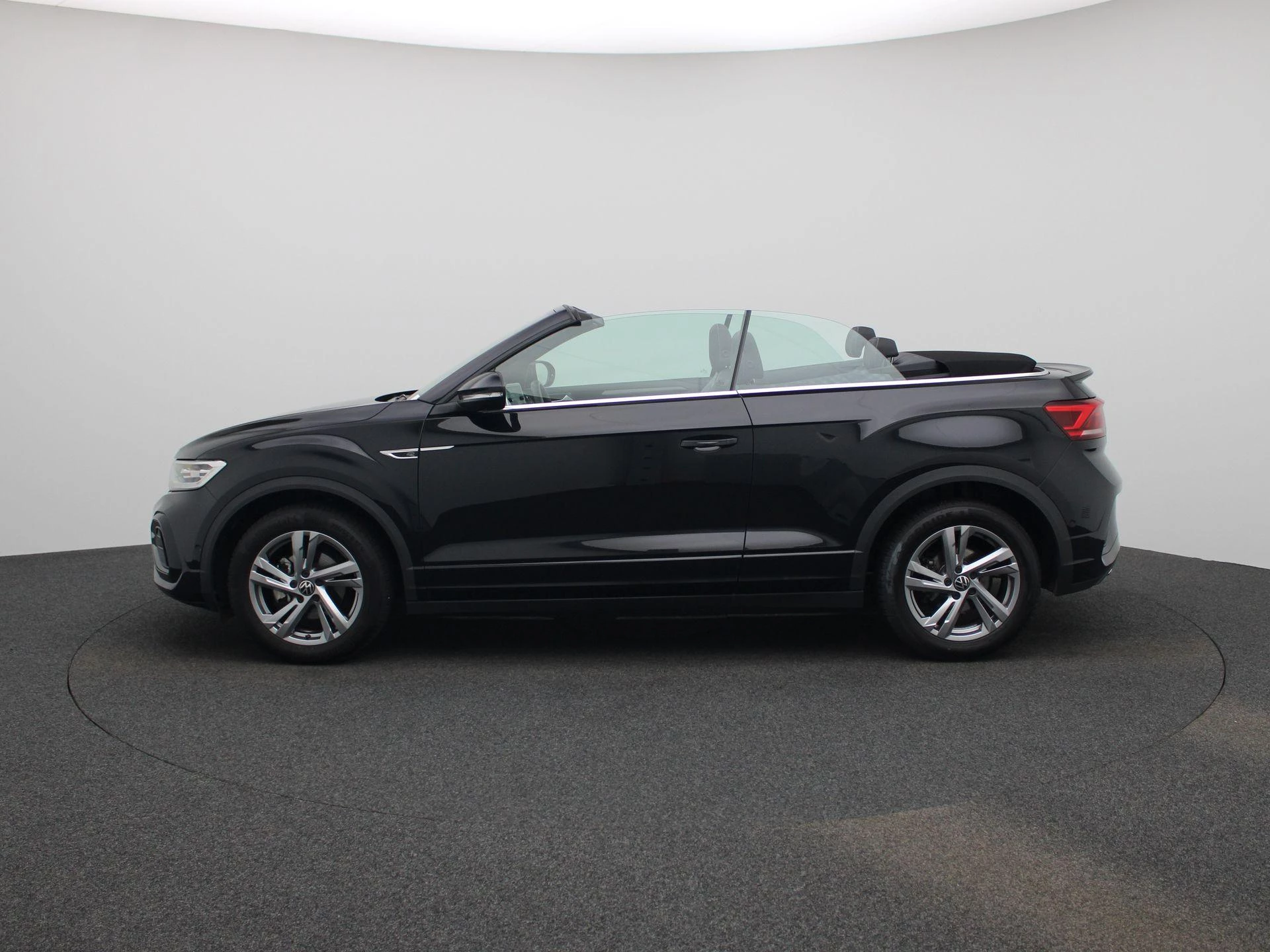Volkswagen T-Roc 1.5 TSI R-Line | 150 PK |