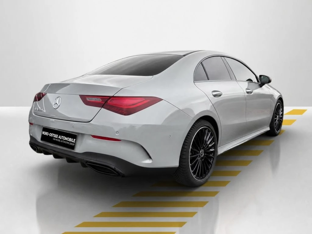 Mercedes-Benz-CLA 200-image-13