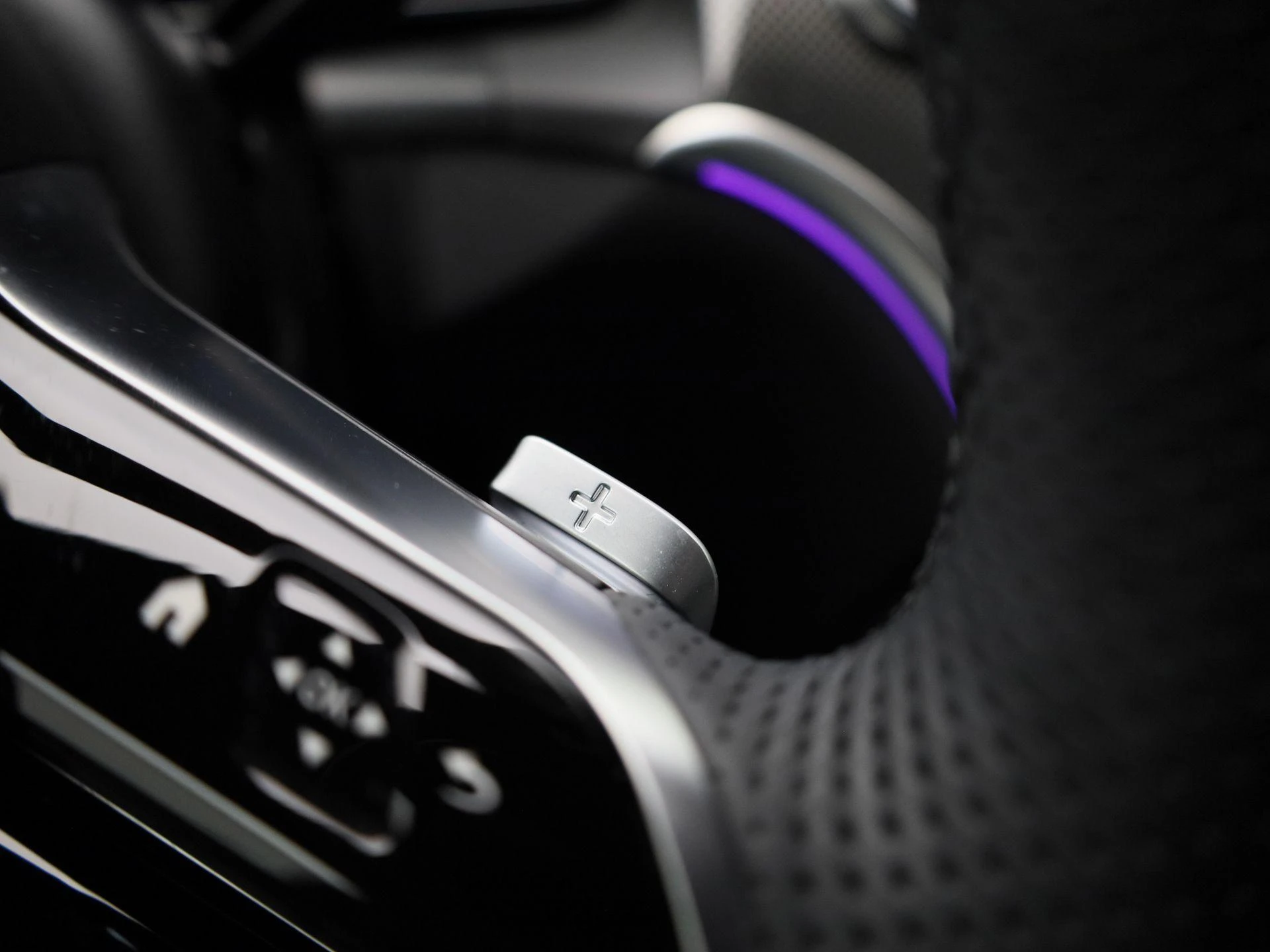 Mercedes-Benz-GLC-image-31