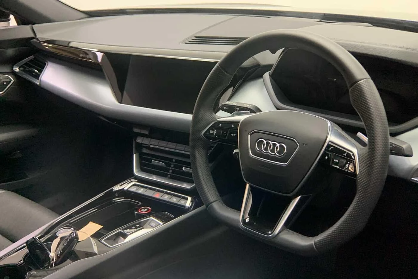 Audi-e-tron-image-18