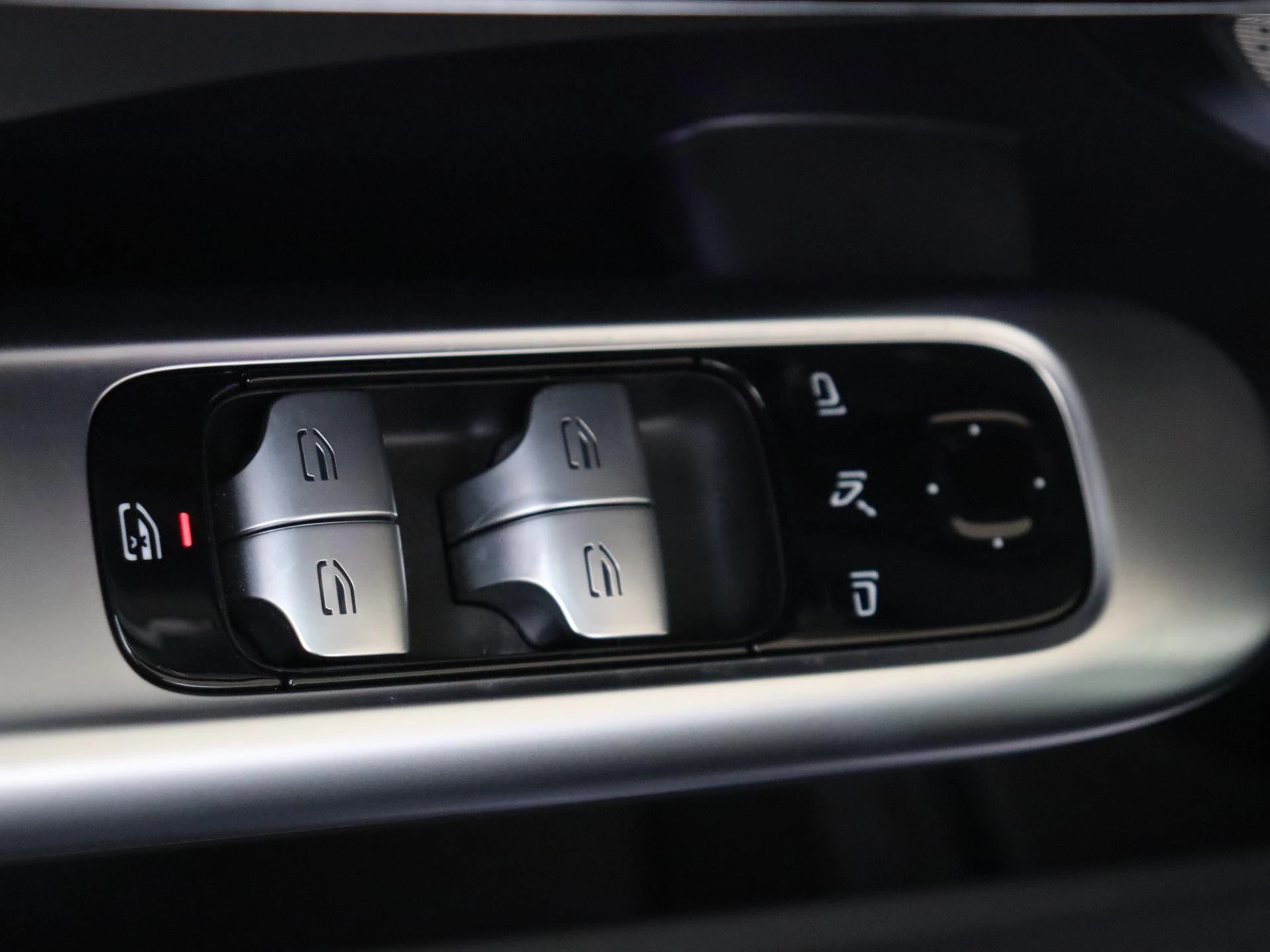 Mercedes-Benz-C-Klasse-image-28