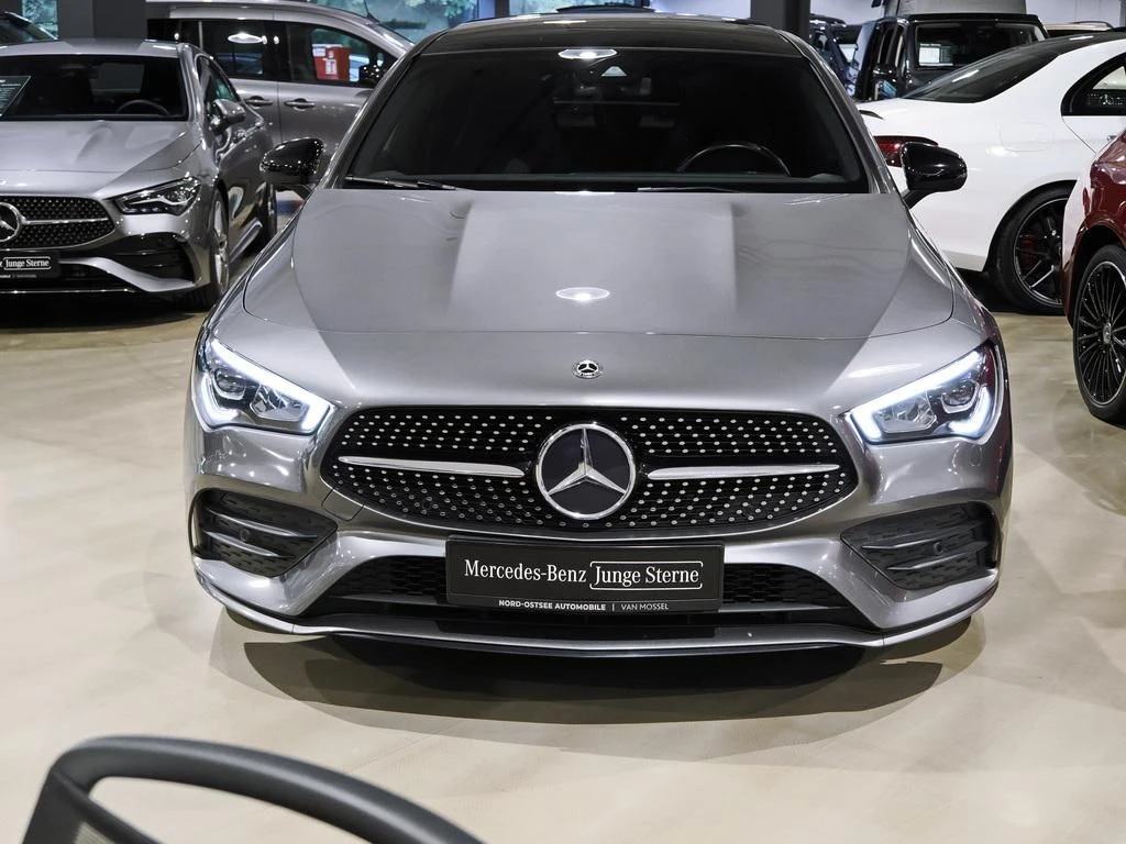 Mercedes-Benz-CLA 200-image-3