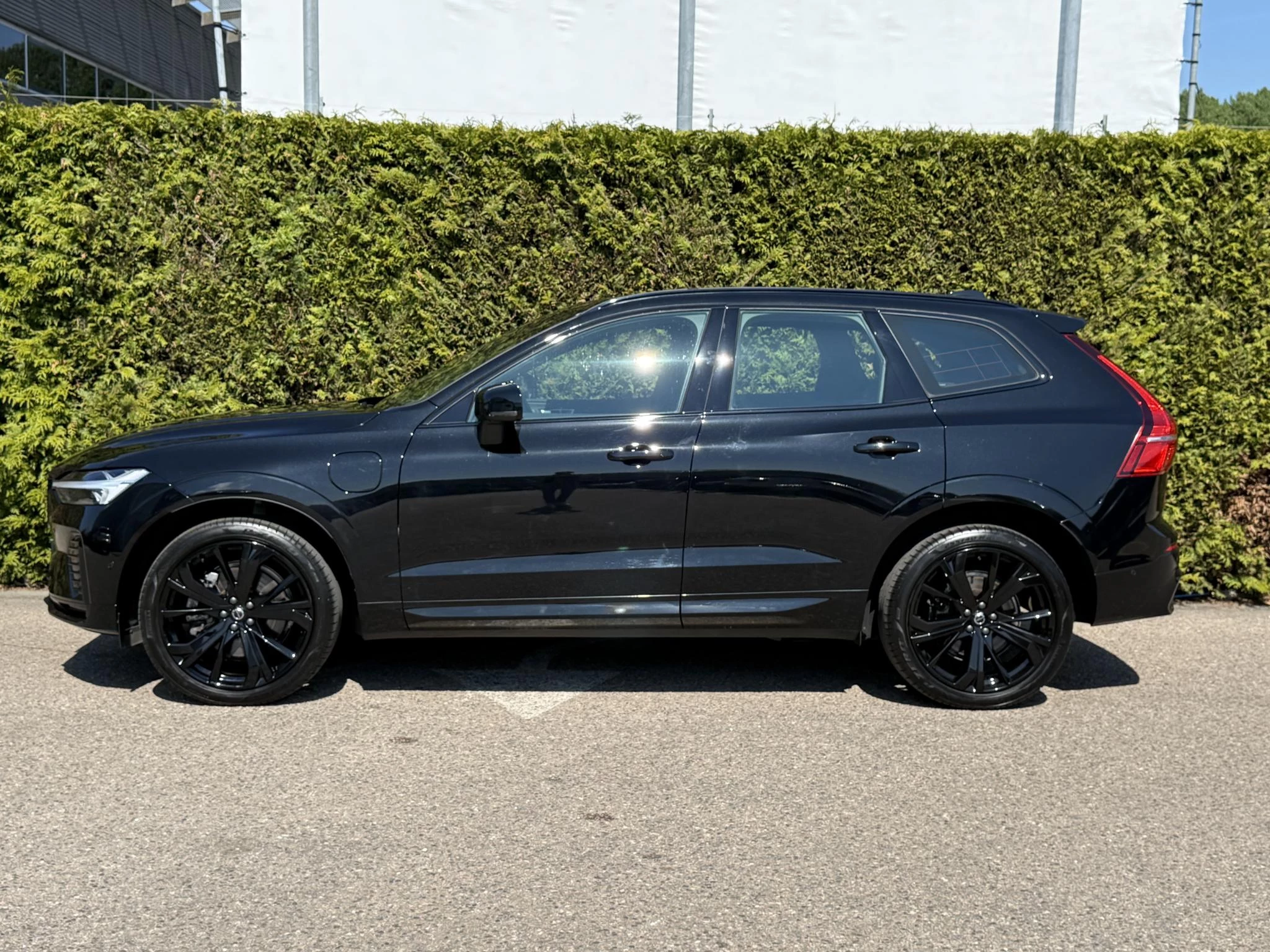 Volvo XC60 T6 Plug-in Hybrid AWD Plus Black Edition