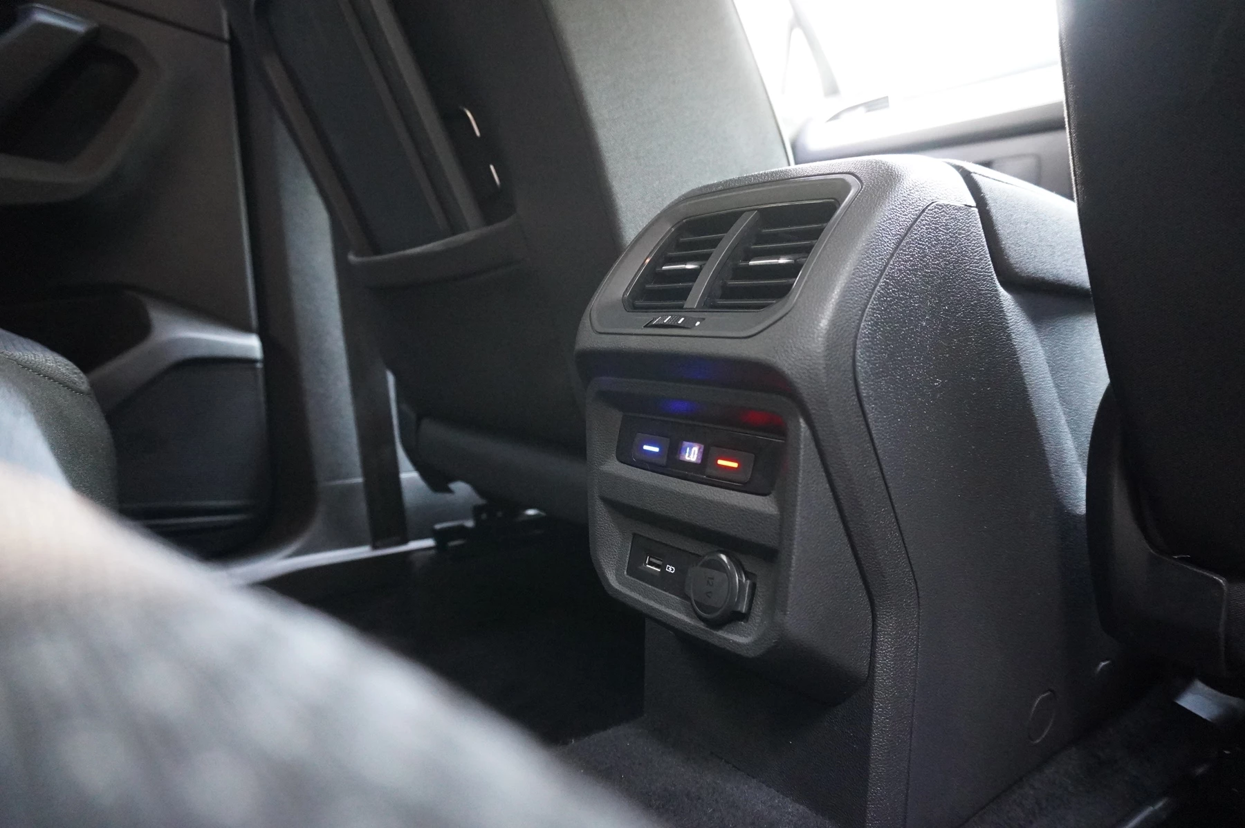 Volkswagen-Tiguan Allspace-image-48