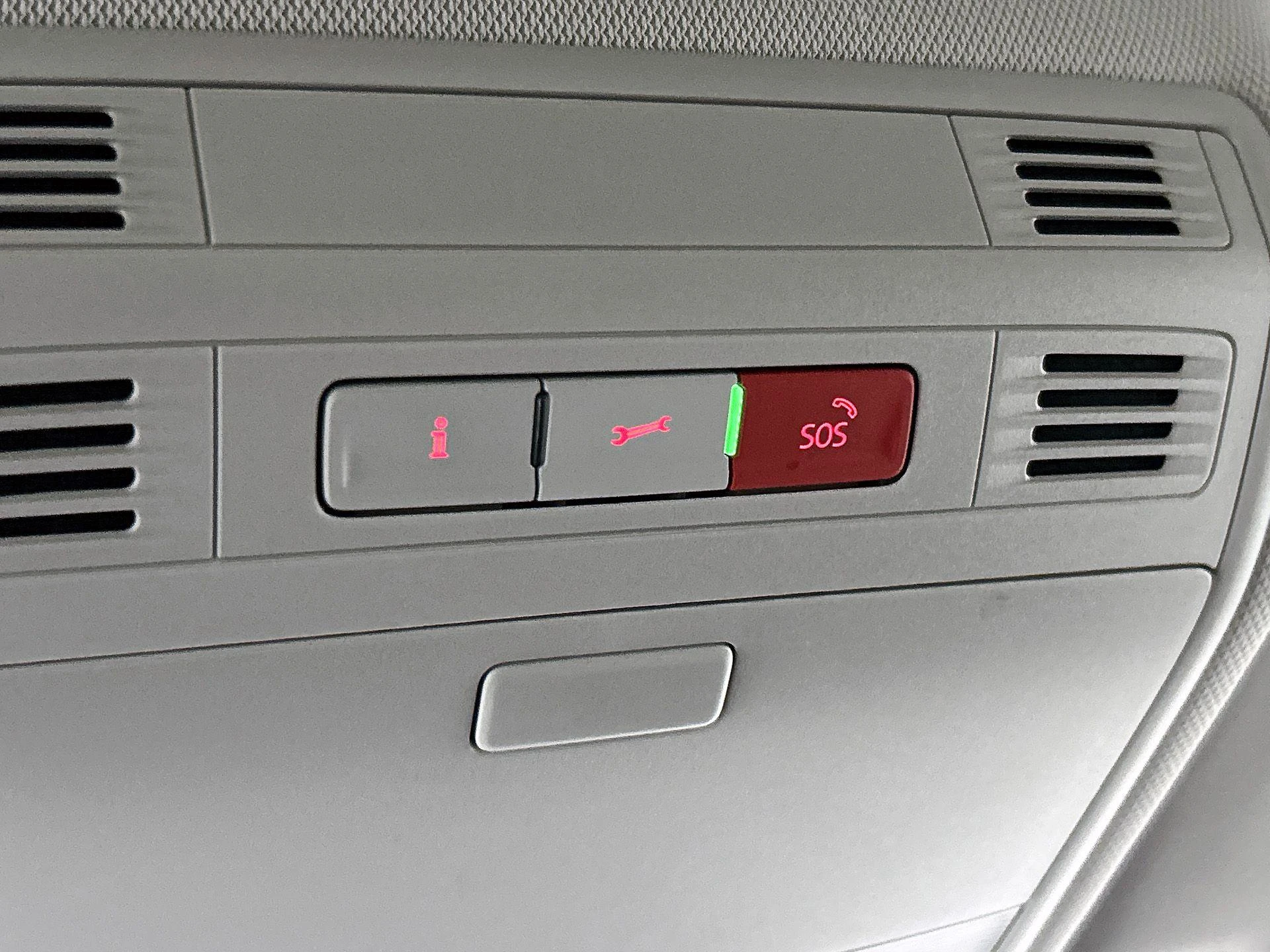 Volkswagen-Polo-image-9