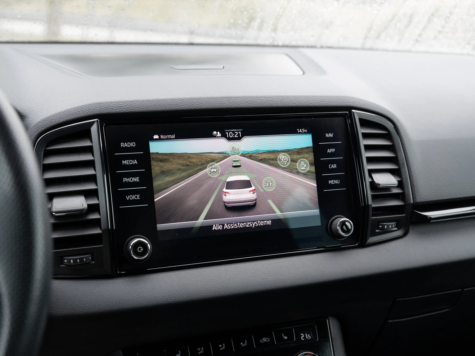 Škoda-Karoq-image-12