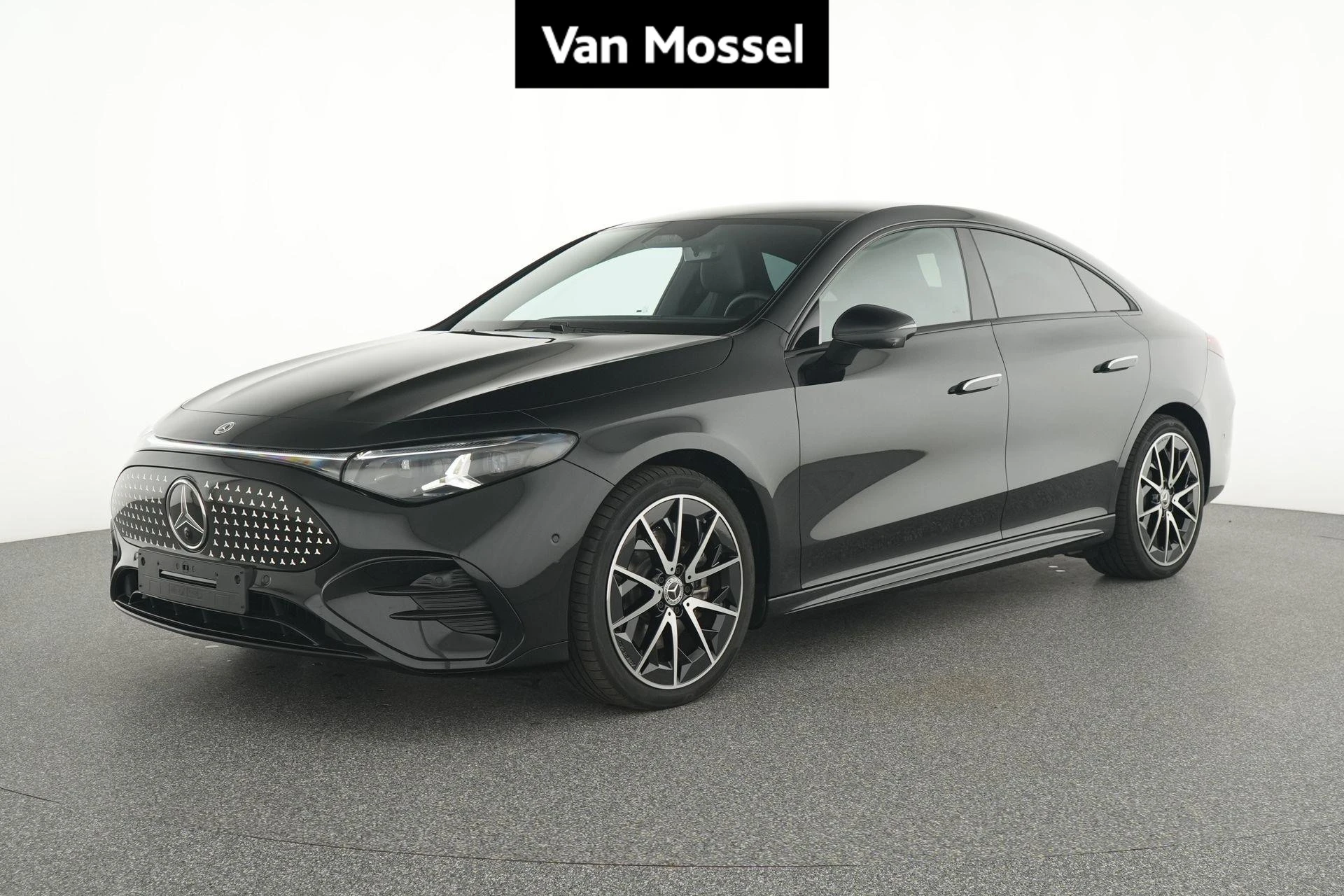 Mercedes-Benz-CLA-image-0