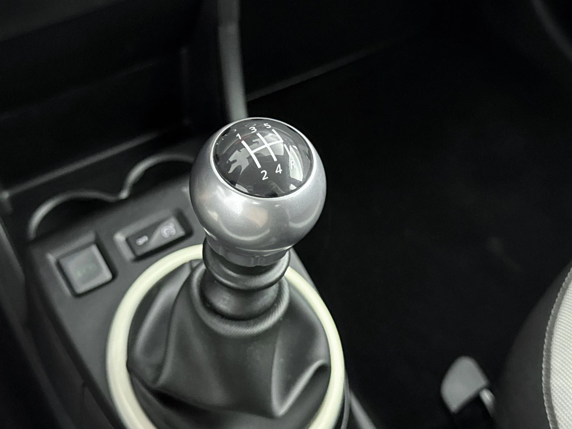 Renault-Twingo-image-14