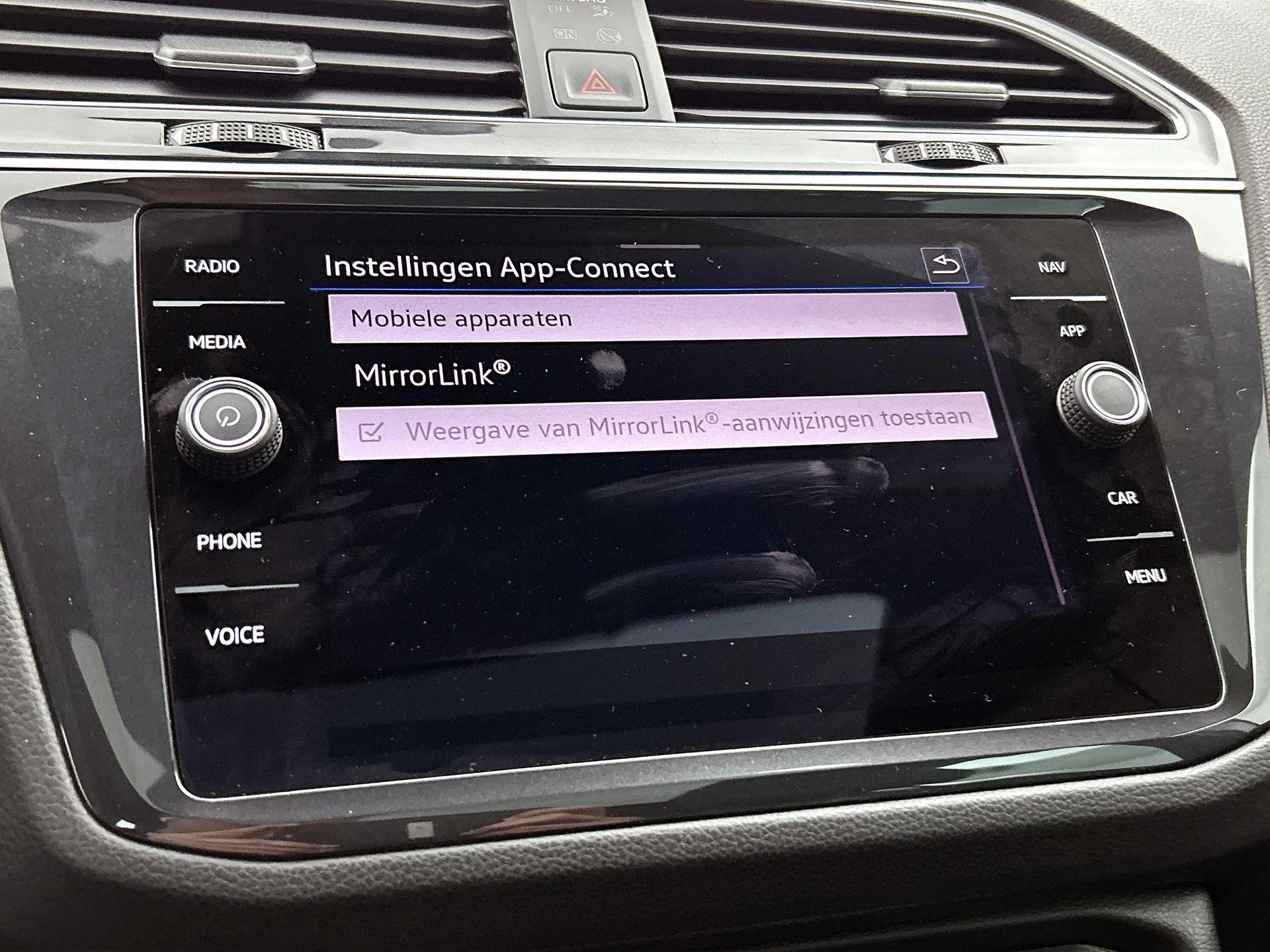 Volkswagen-Tiguan-image-8