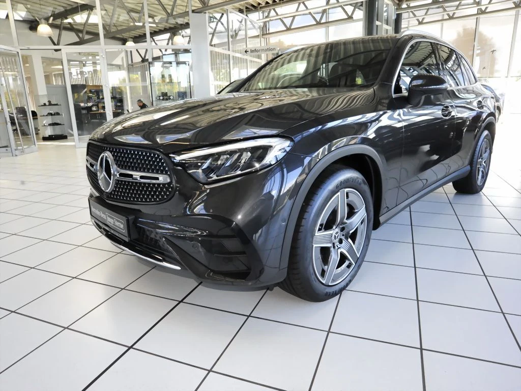 Mercedes-Benz-GLC 300 d-image-7