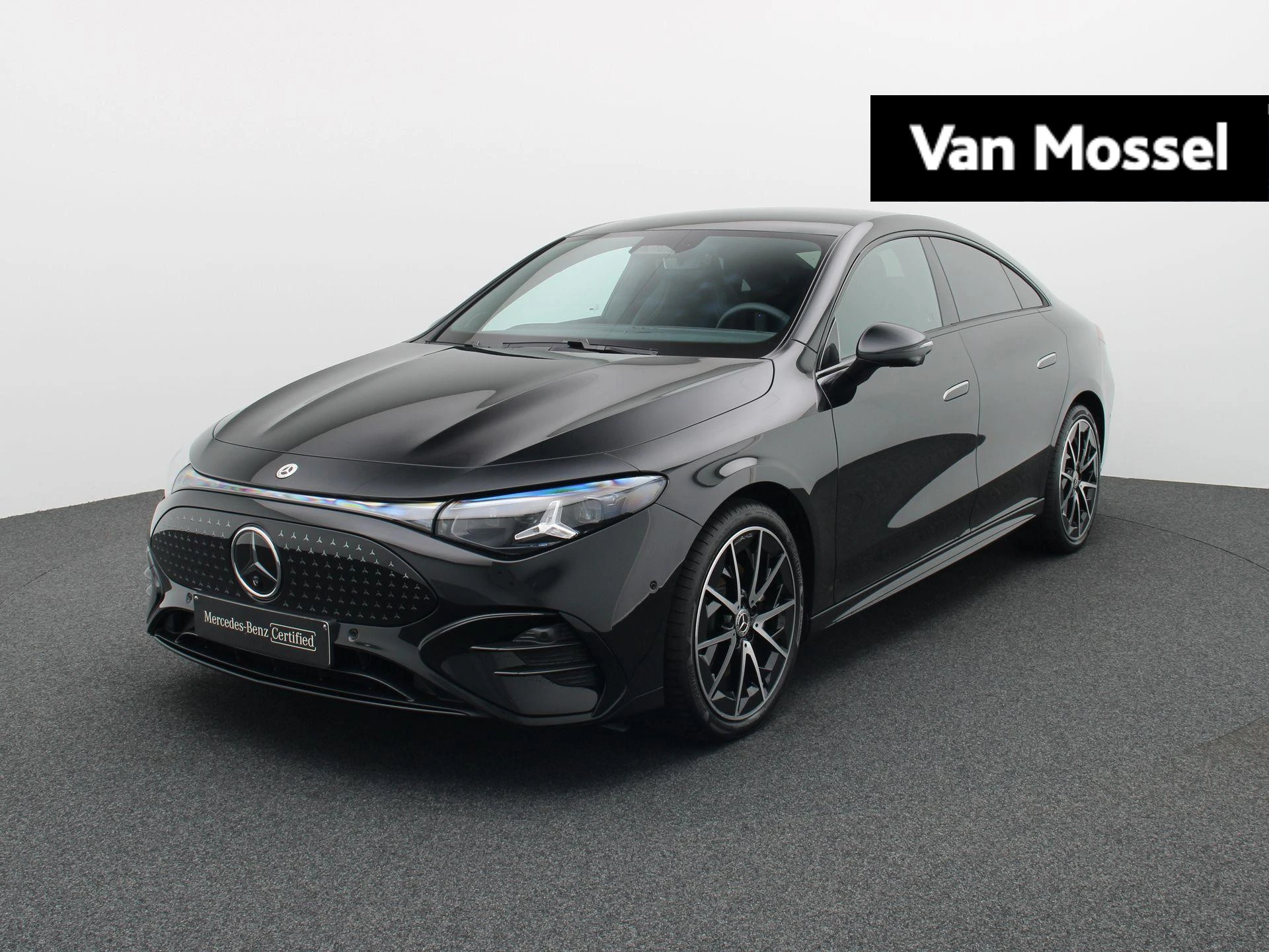 Mercedes-Benz-CLA-image-0