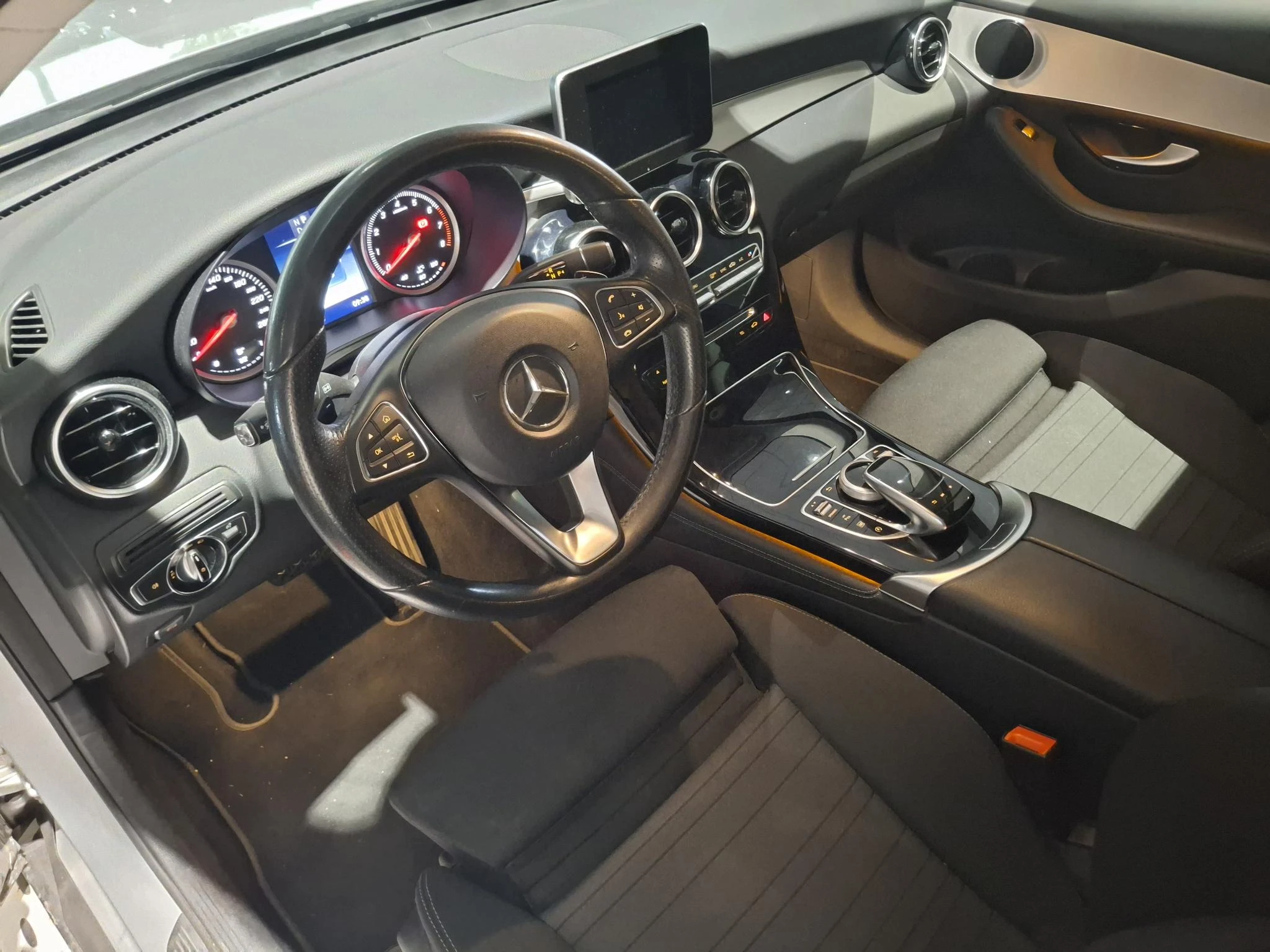 Mercedes-Benz-GLC-image-7