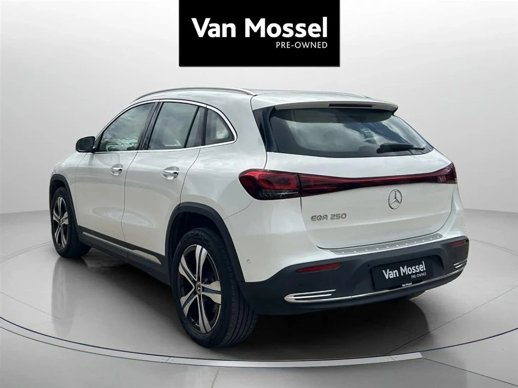 Mercedes-Benz-EQA-image-6