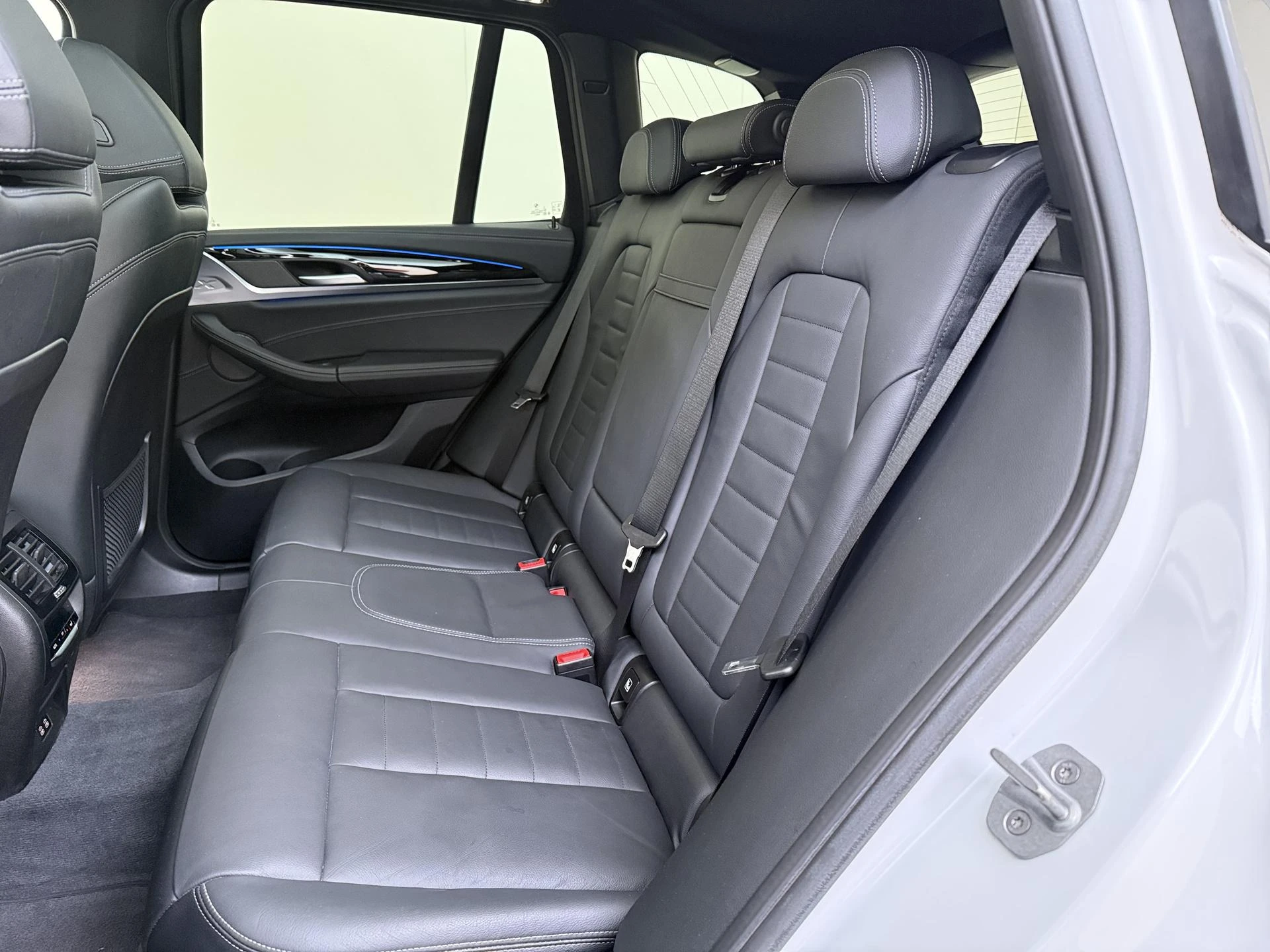 BMW-iX3-image-15