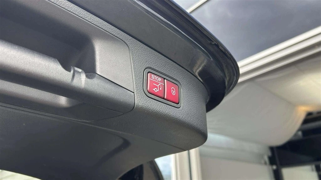 Mercedes-Benz-EQA-image-24