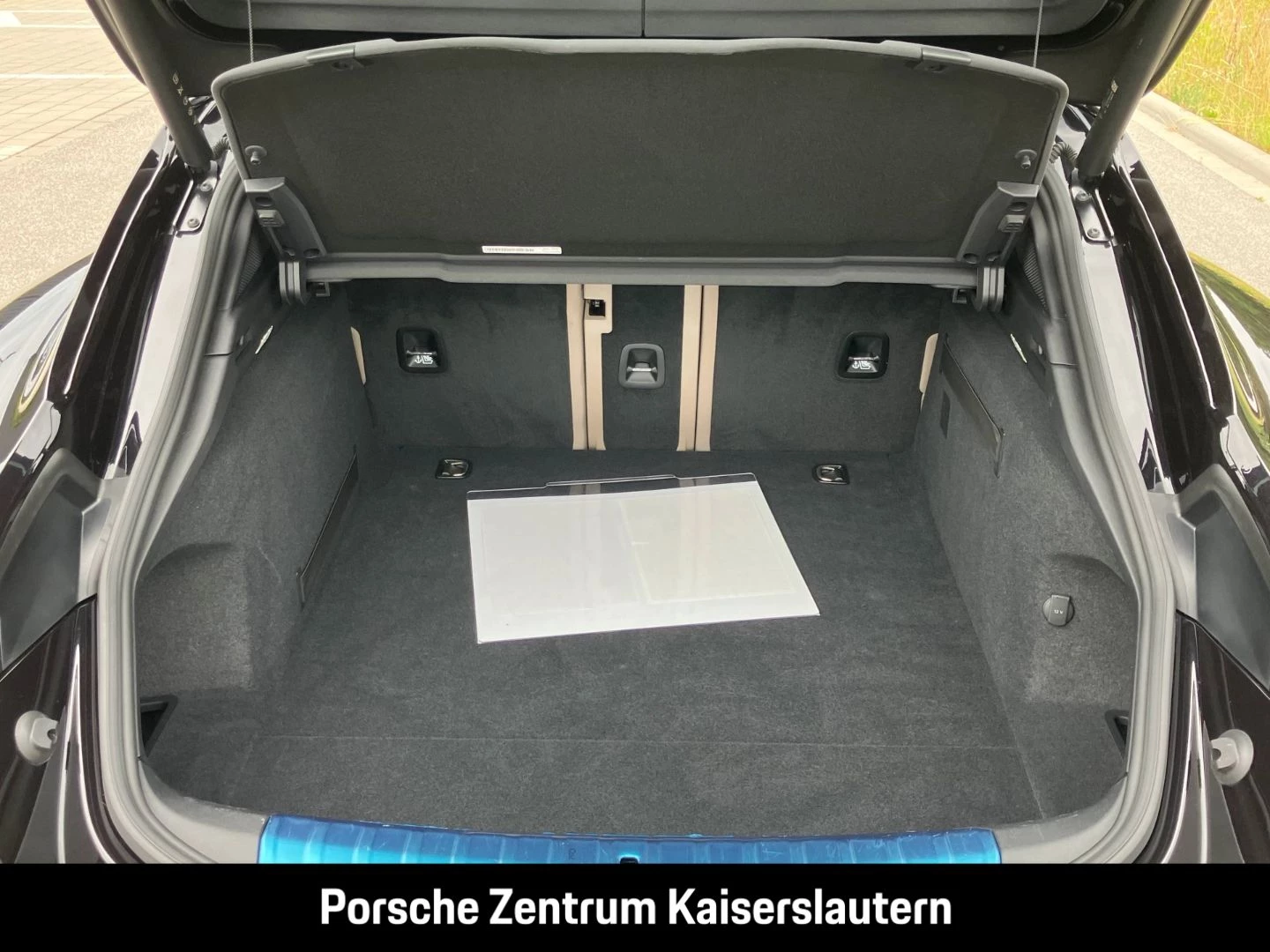 Porsche Taycan 4S Sport Turismo Burmester Surround-View -