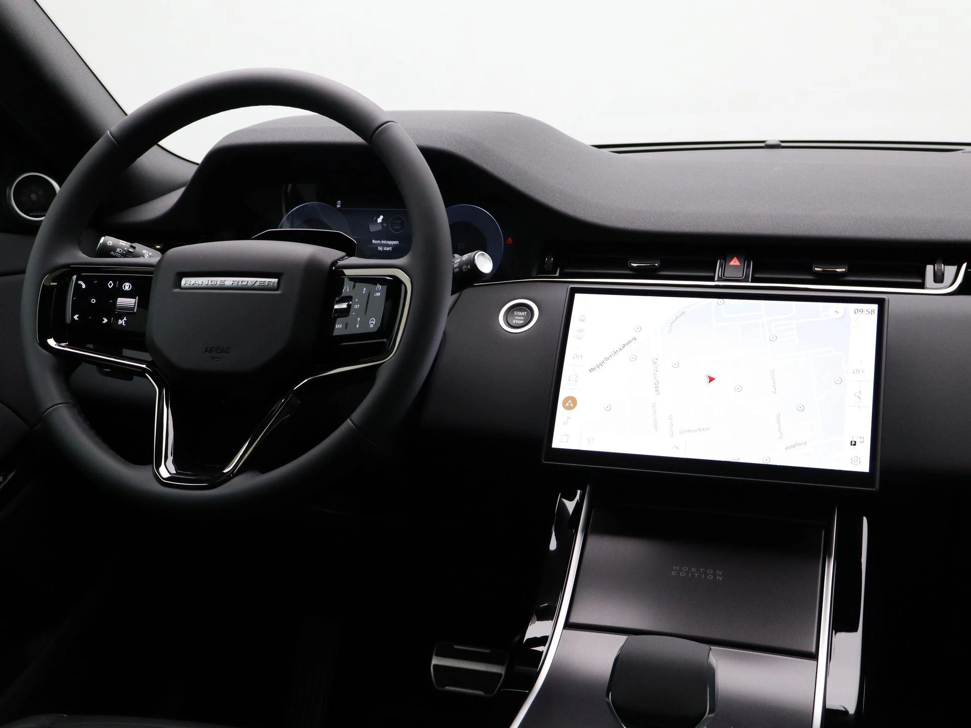 Land Rover-Range Rover Evoque-image-35