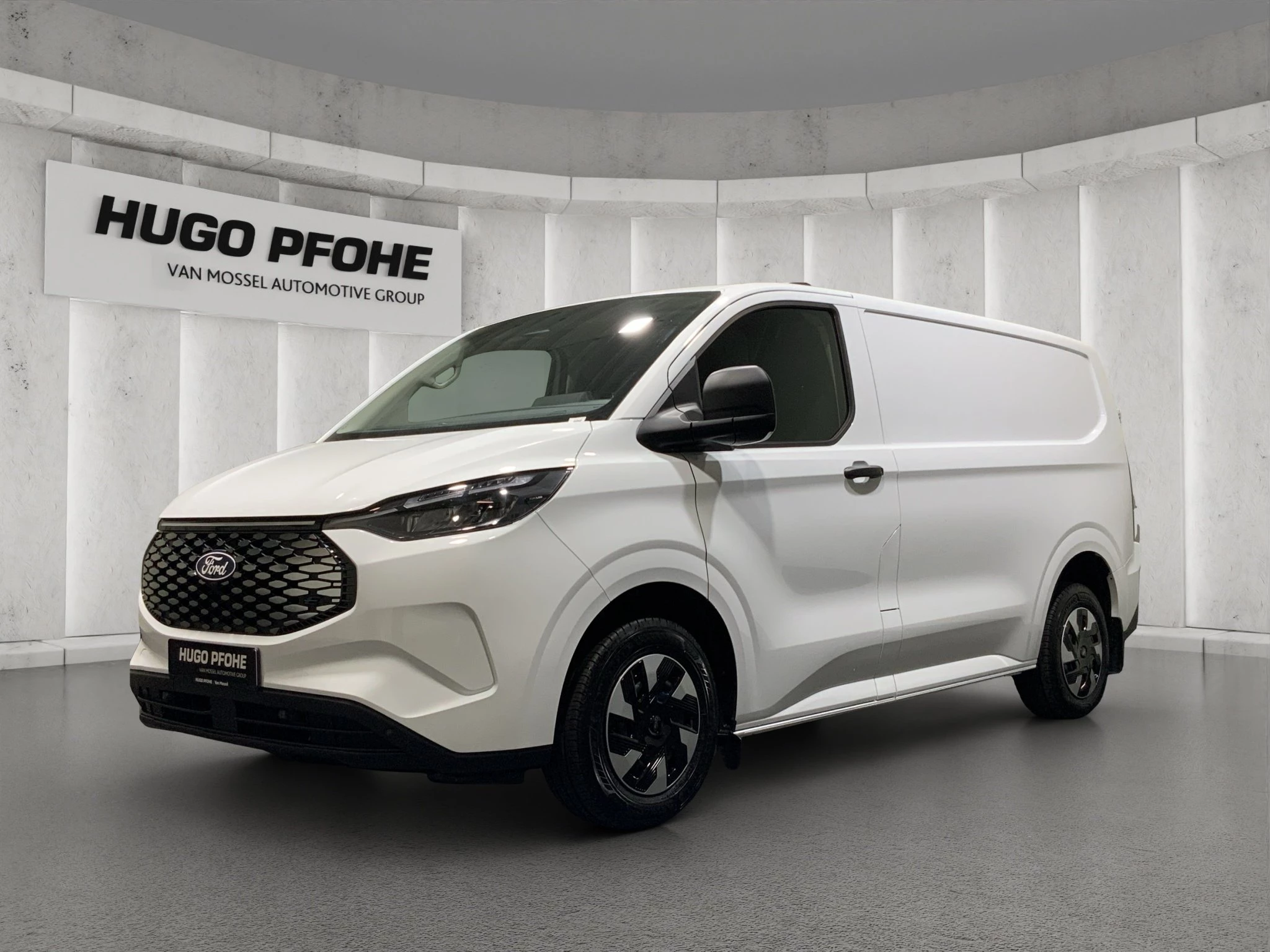 Ford-Transit Custom-image-0