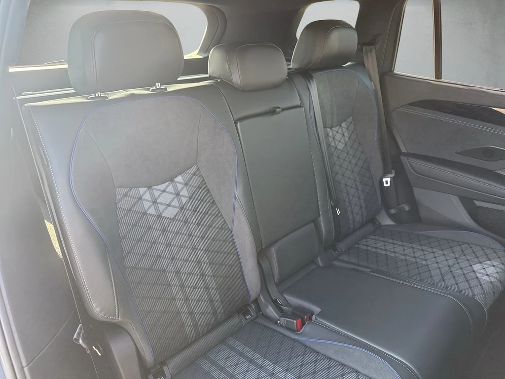 Volkswagen Tayron 1.5l TSI eHybrid DSG R-Line*DDC*Area View