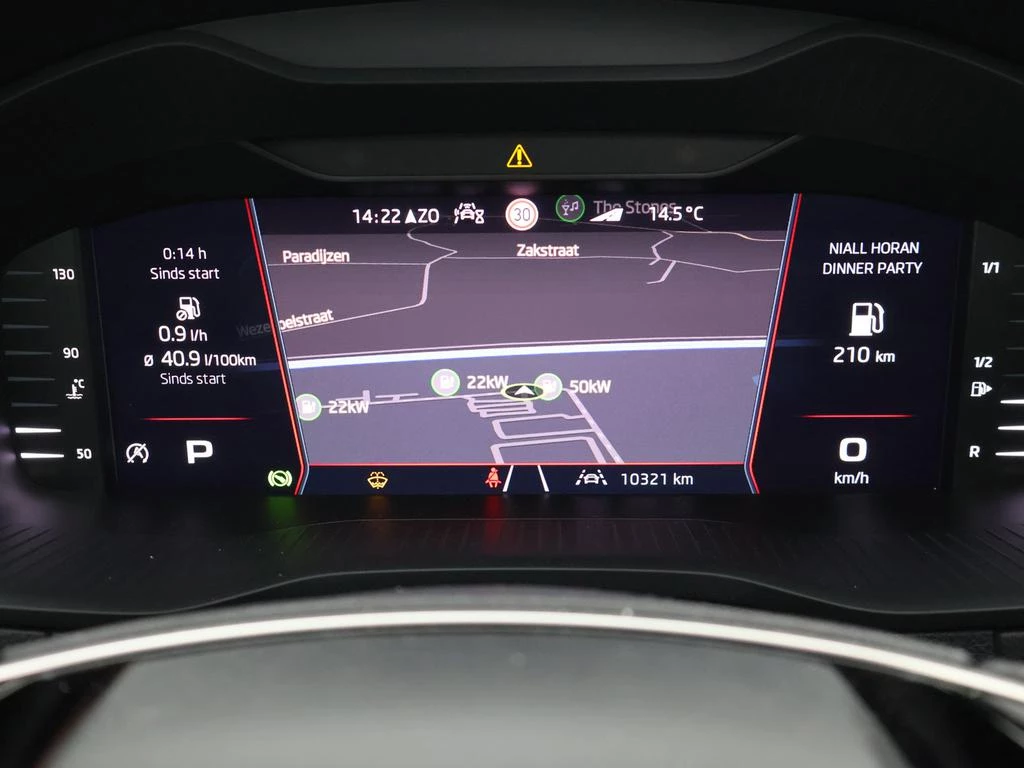 Škoda Karoq Karoq Sportline 1.5TSI AUTOMAAT*PANODAK*VIRTUAL COCKPIT*SPORTZETELS*ACC*PDC ACHTER*...*