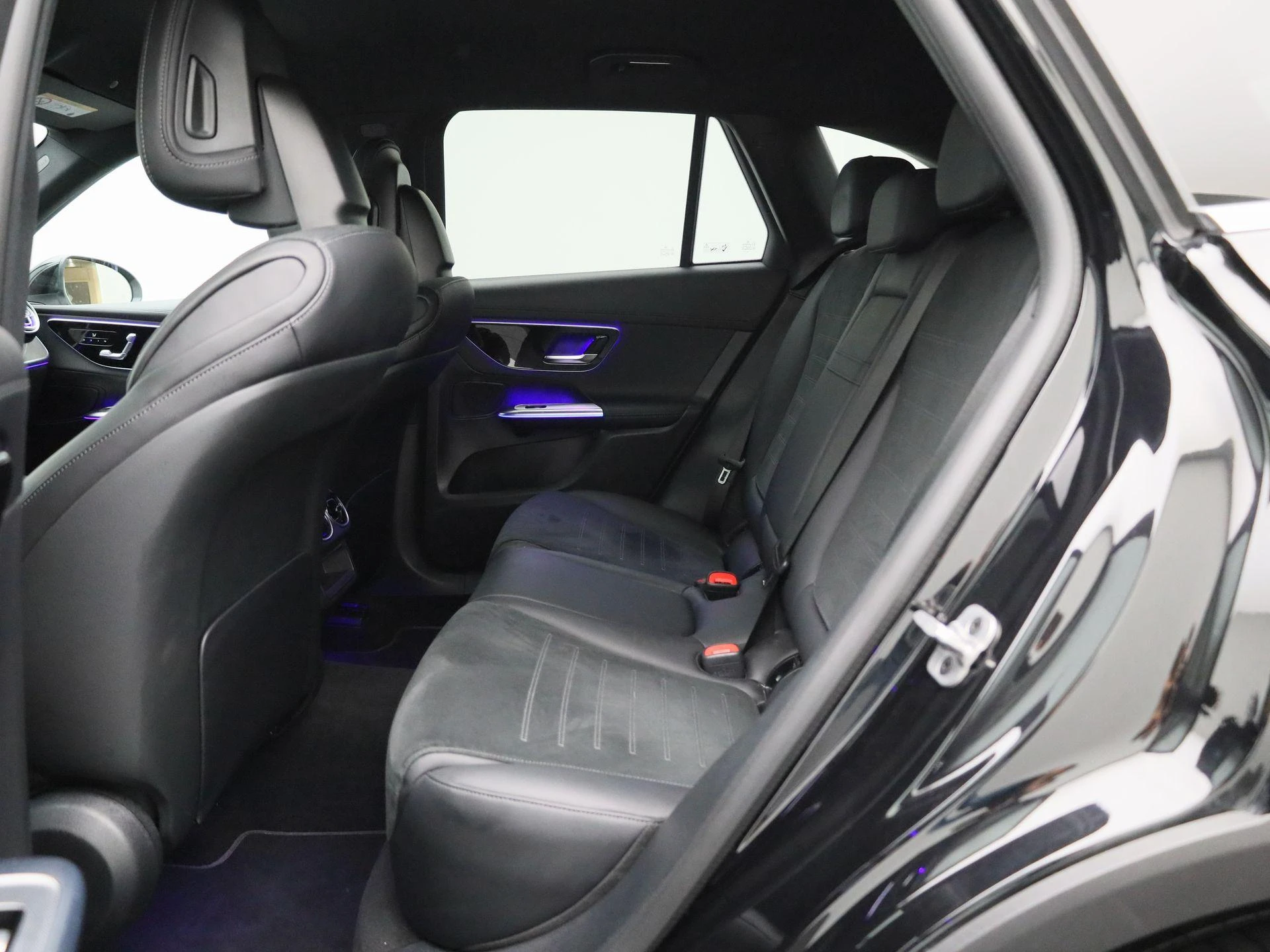 Mercedes-Benz-GLC-image-10