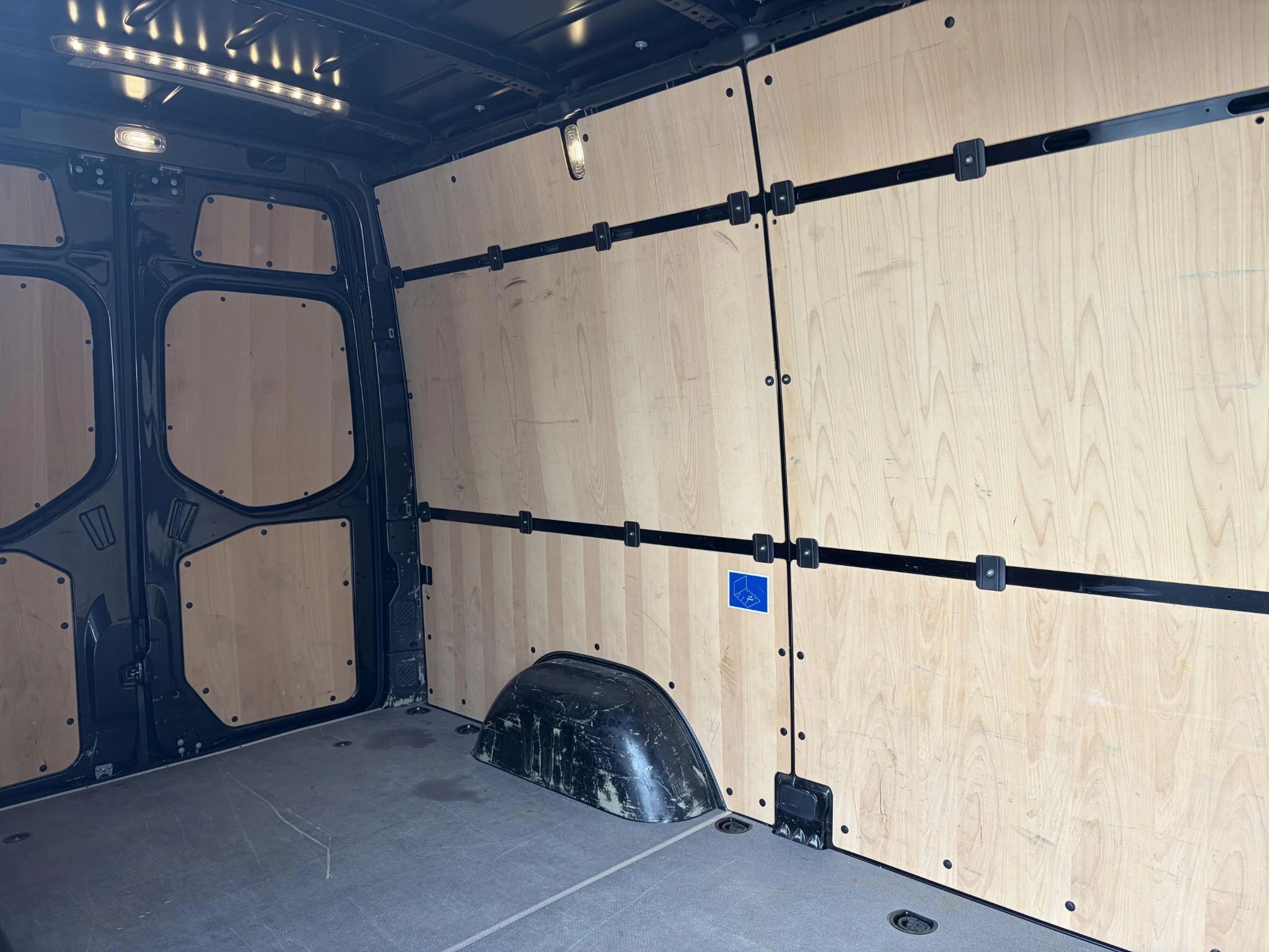 Mercedes-Benz Sprinter 319 CDI GB L2 RWD 3.5T