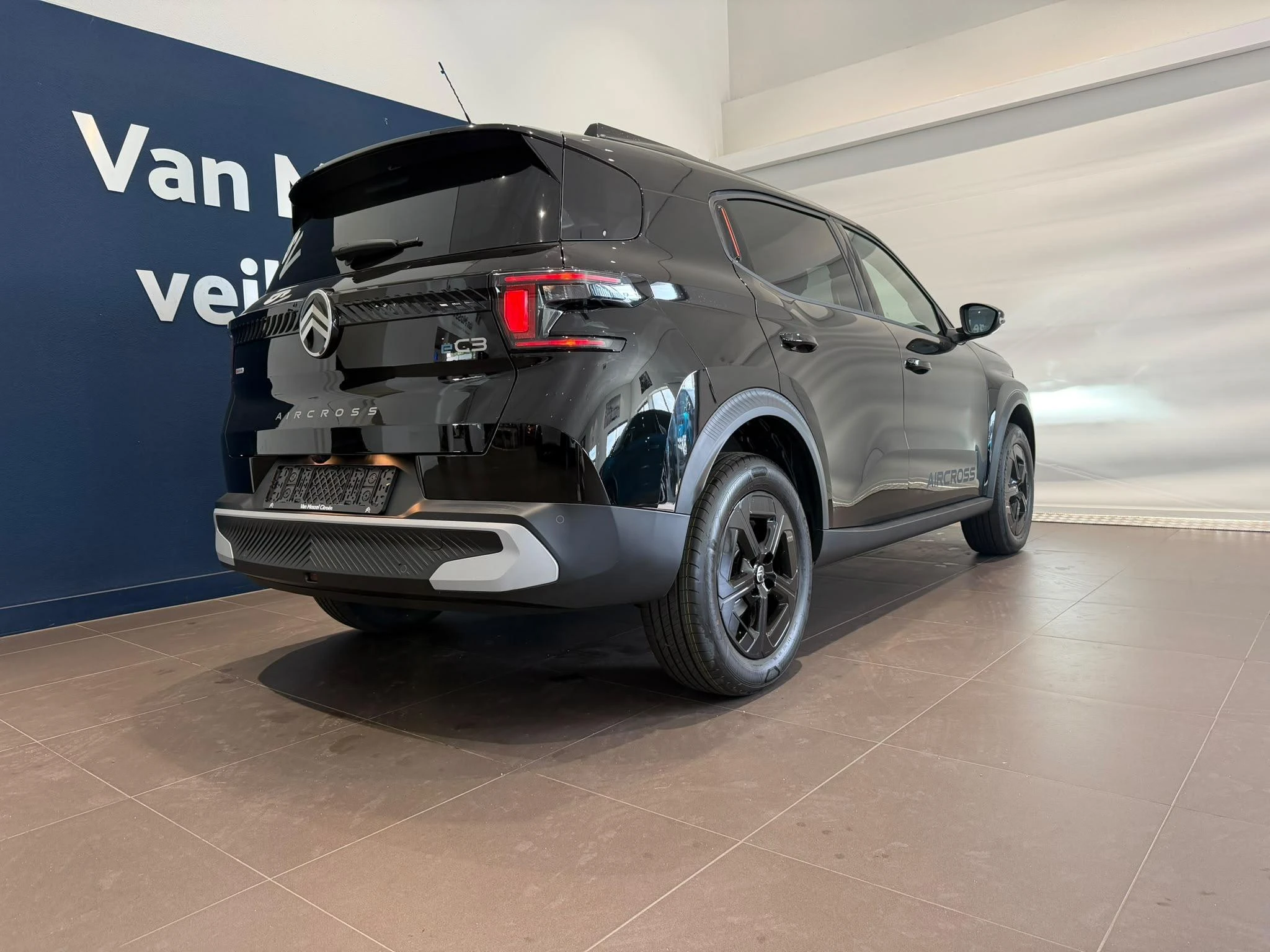 Citroën-ë-C3 Aircross-image-2