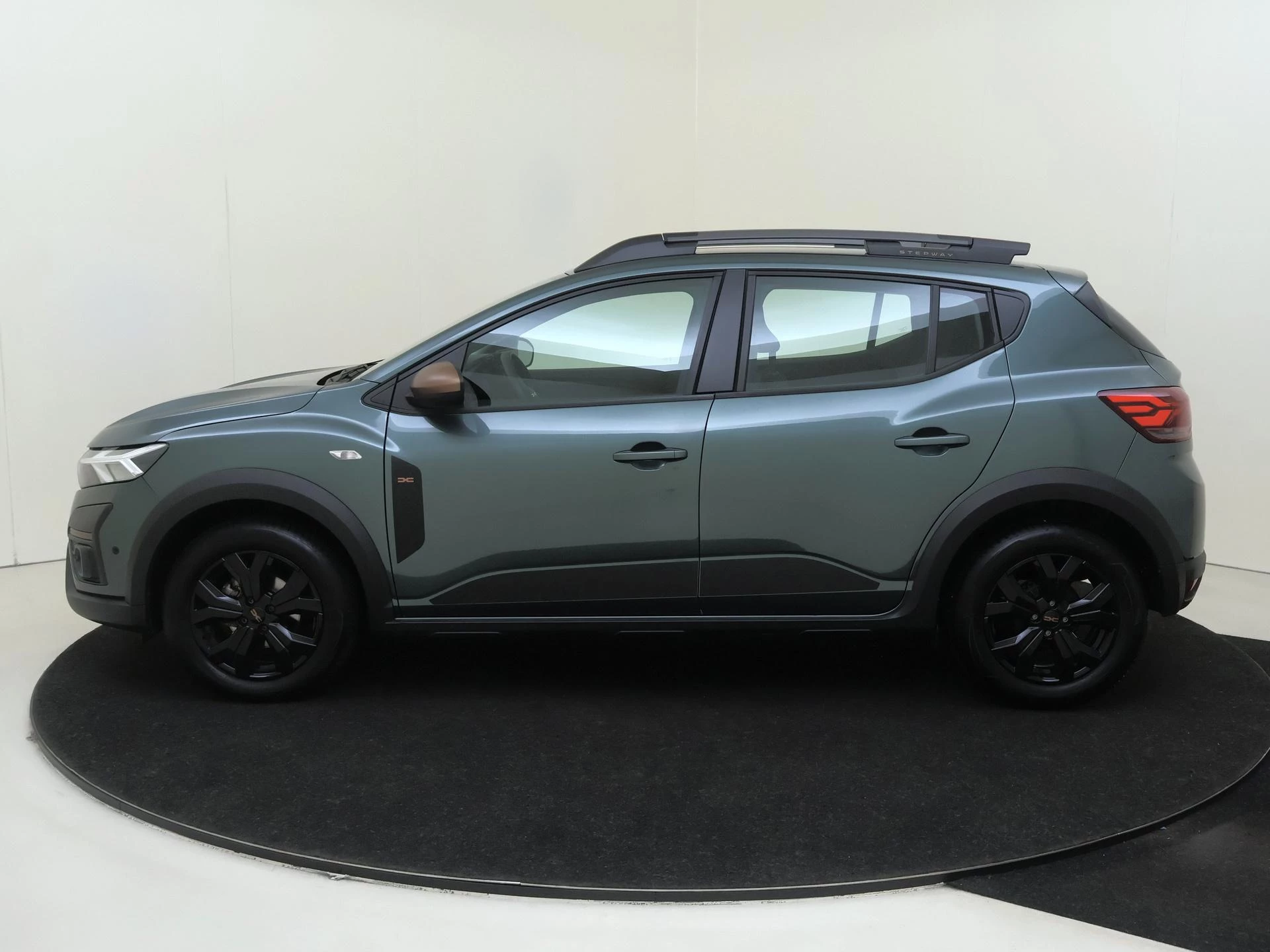 Dacia-Sandero Stepway-image-7