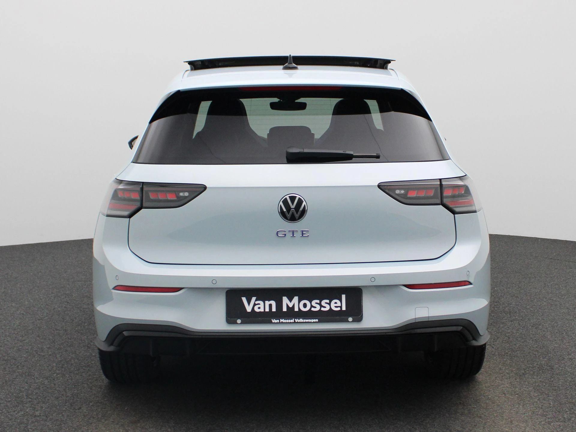 Volkswagen-Golf-image-6