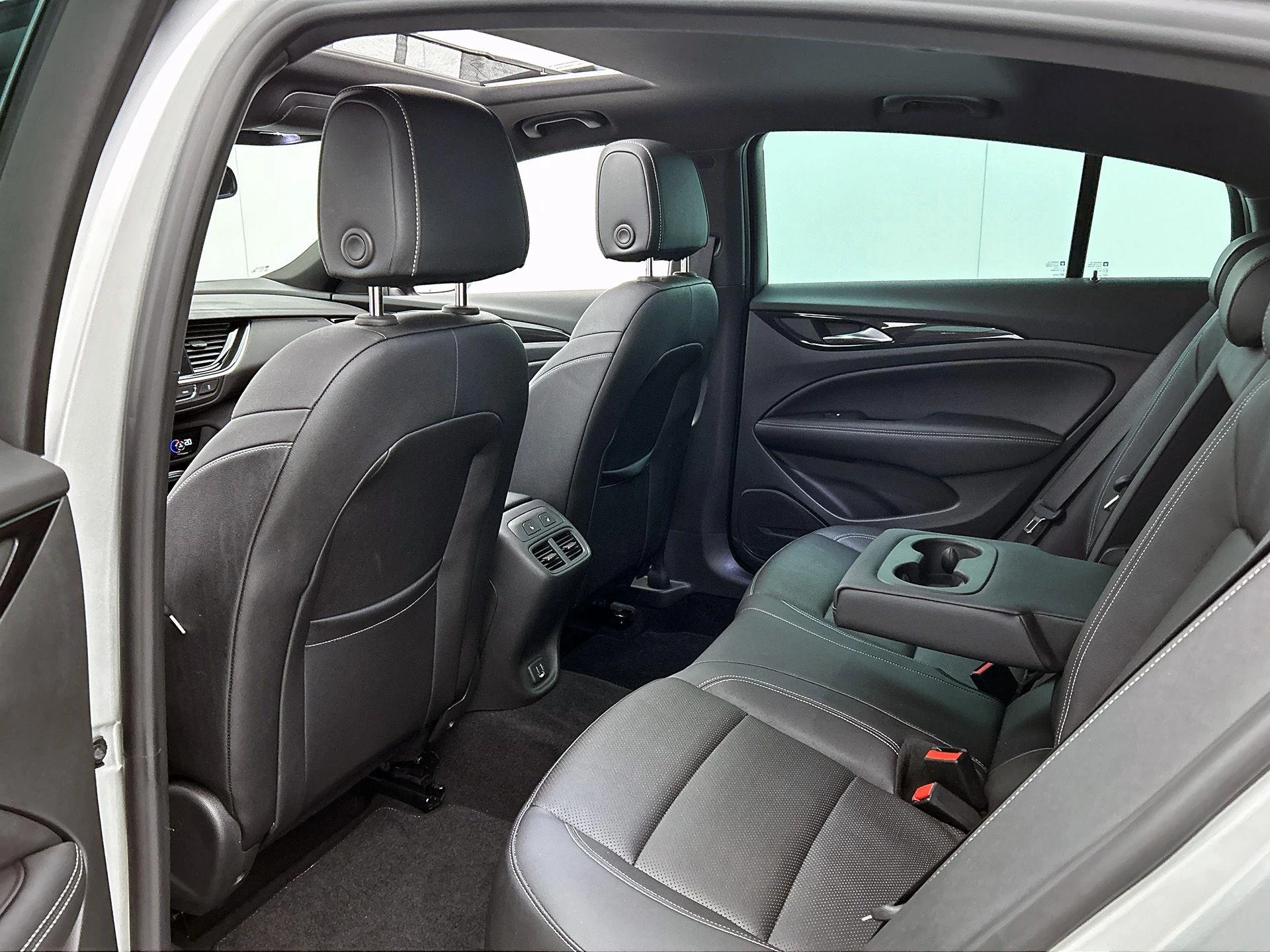Opel-Insignia-image-26