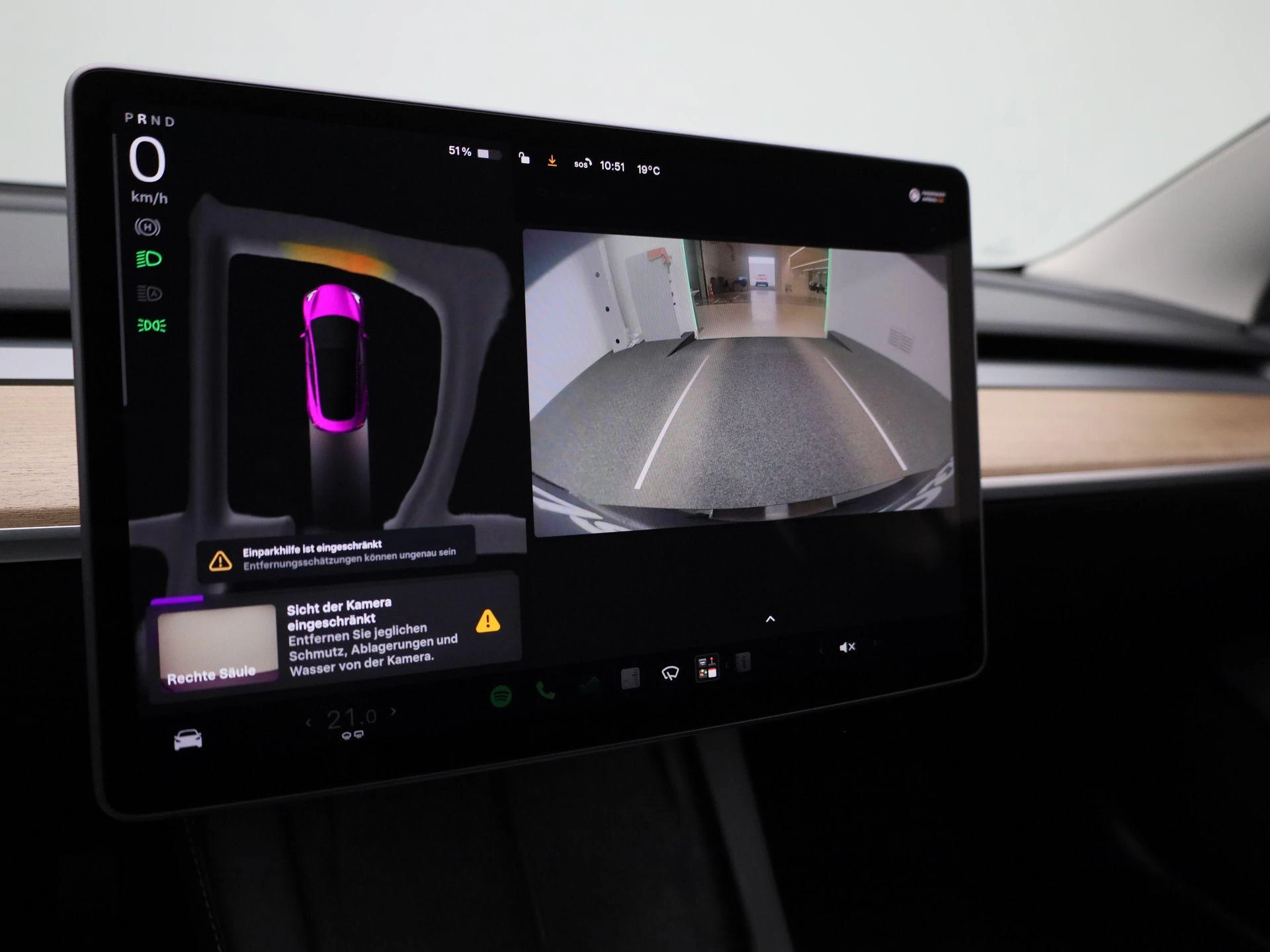 Tesla-Model 3-image-18