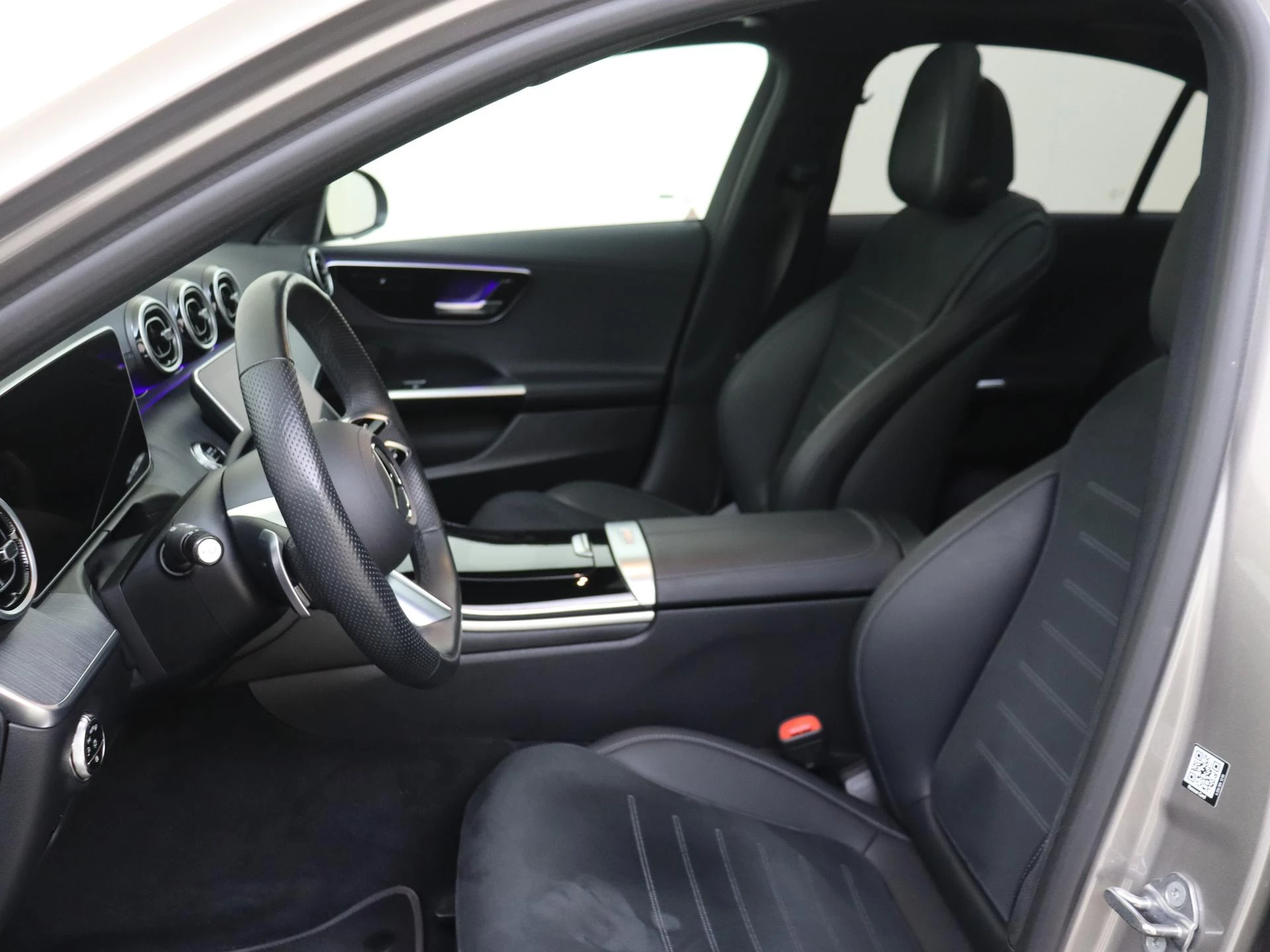 Mercedes-Benz-C-Klasse-image-2