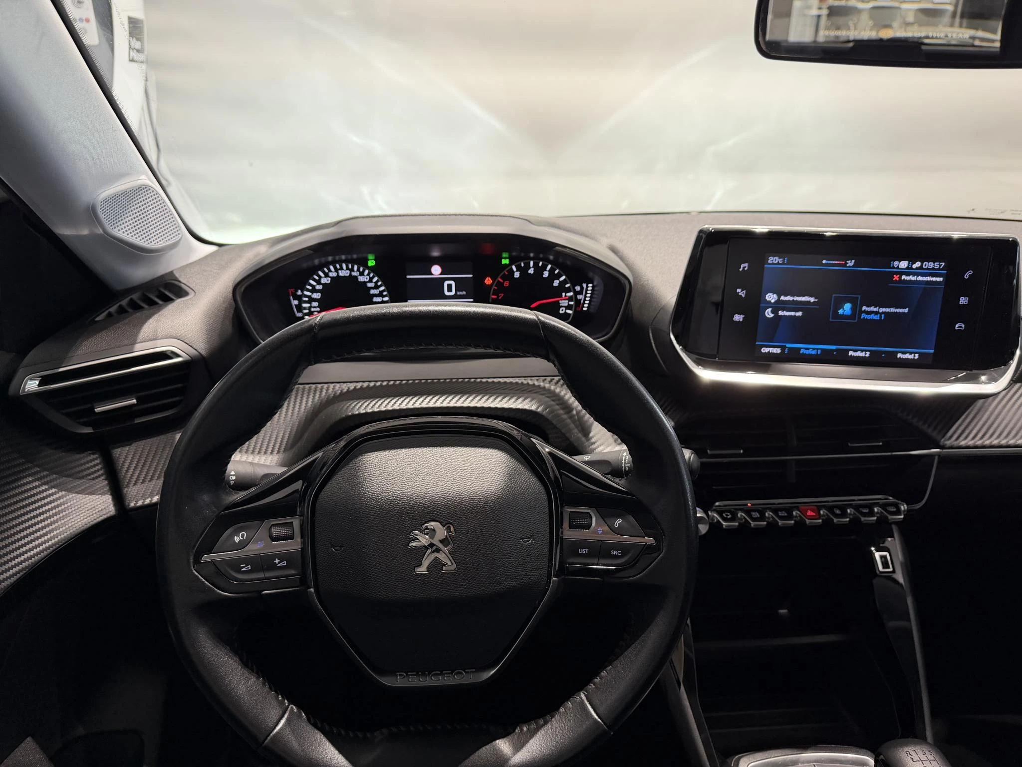 Peugeot-208-image-14