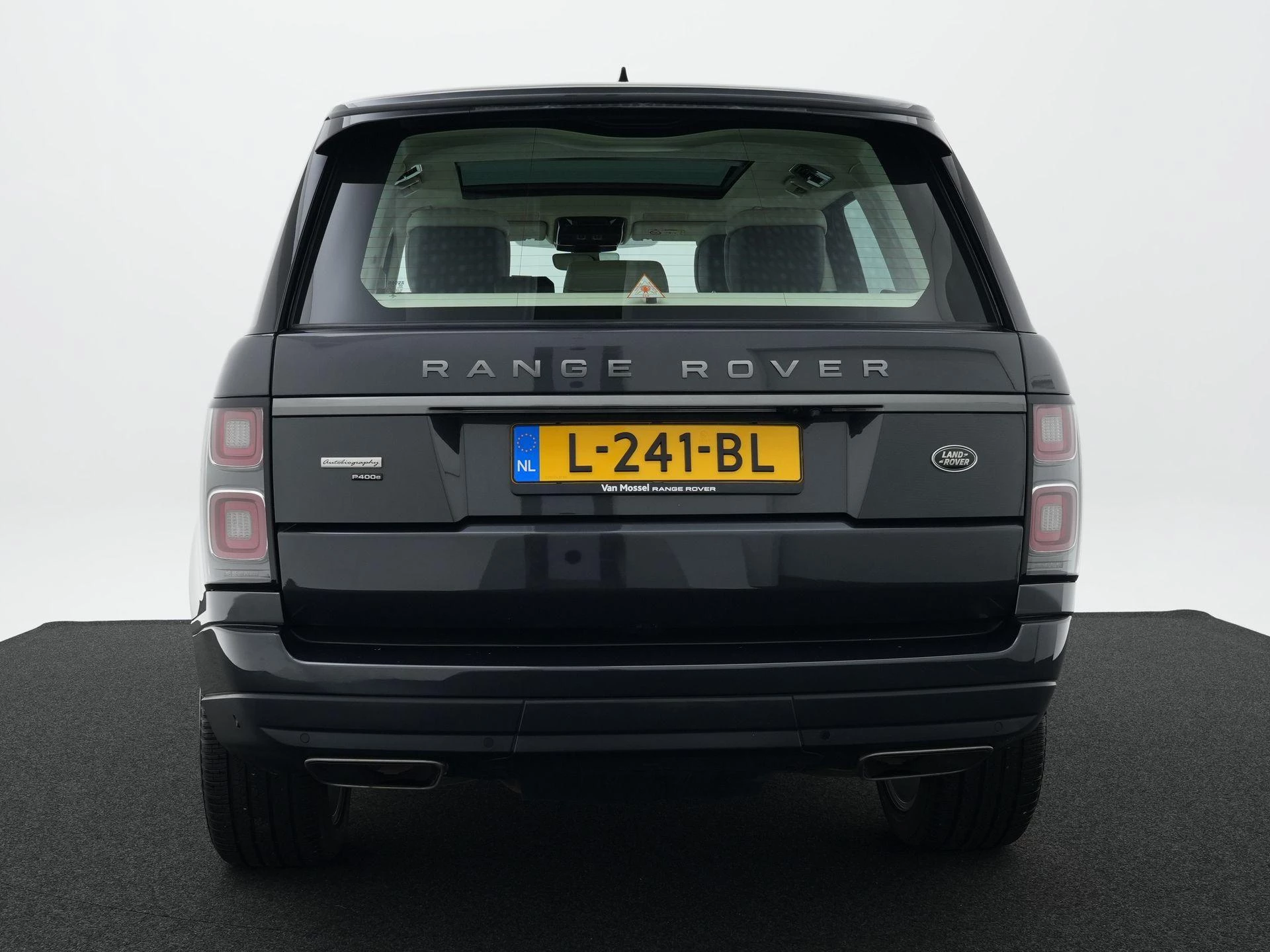Land Rover-Range Rover-image-4
