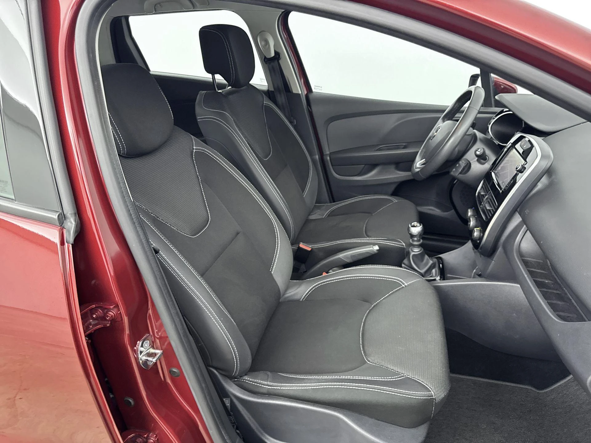 Renault-Clio-image-21