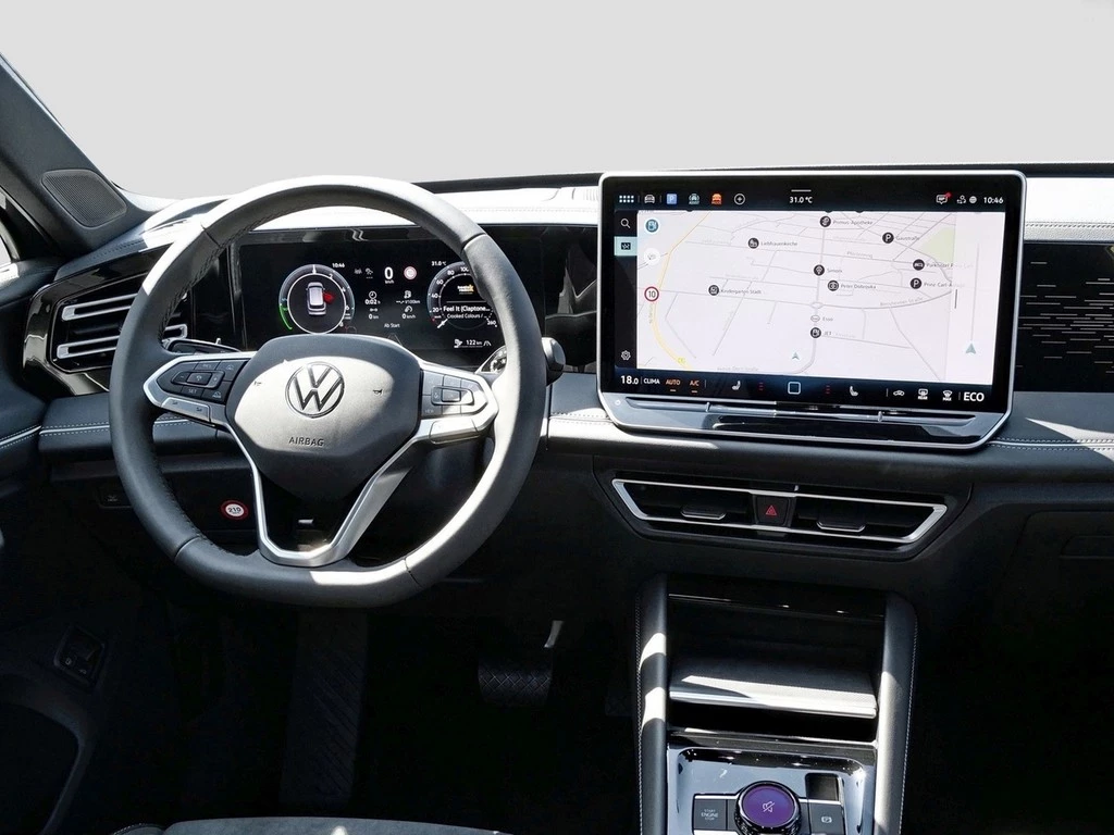 Volkswagen-Tiguan-image-12