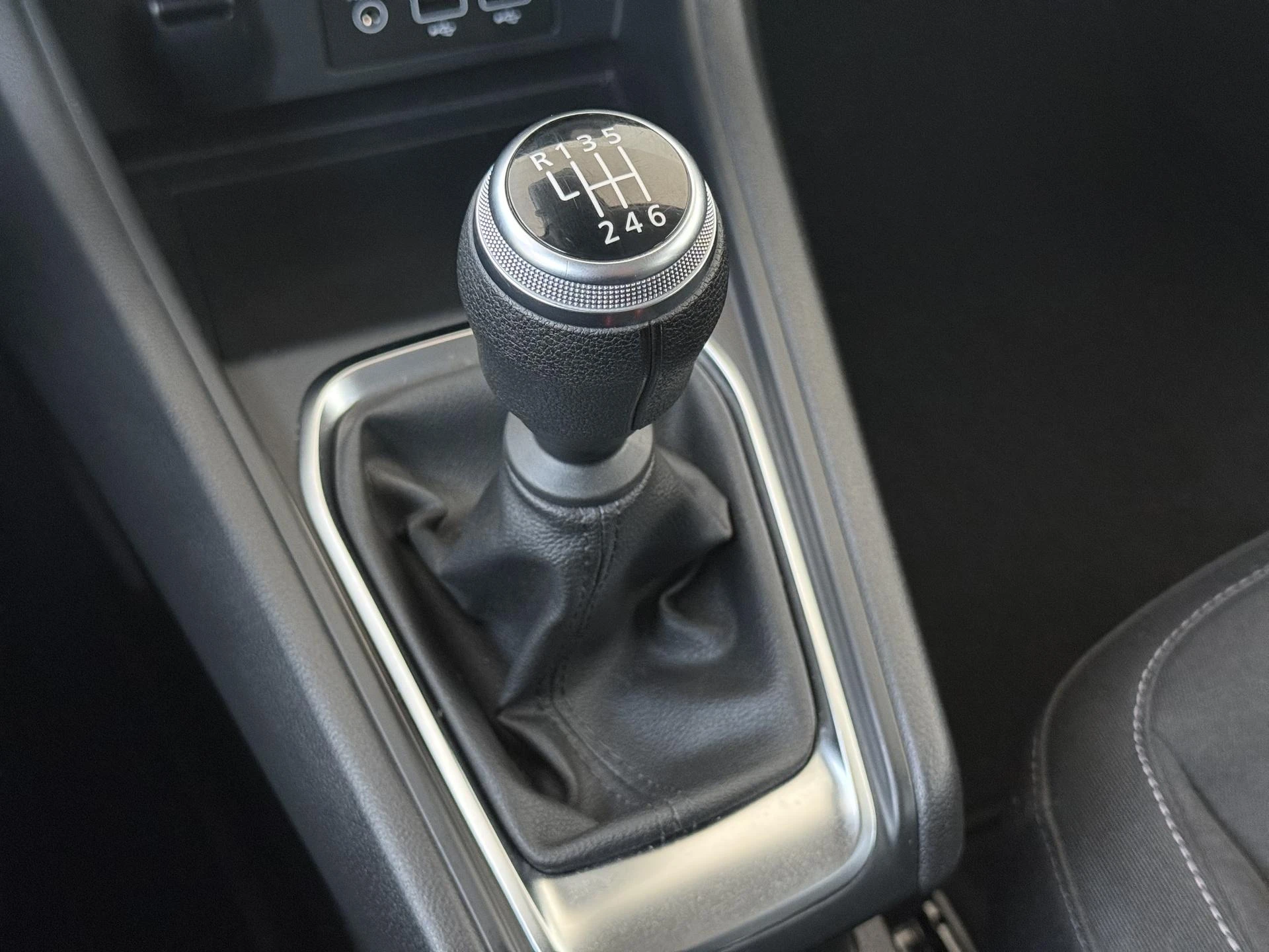 Renault-Captur-image-13