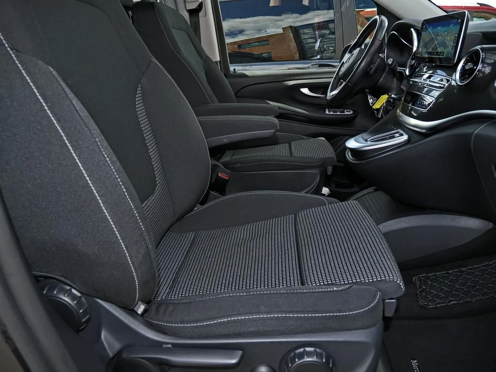 Mercedes-Benz-V-Klasse 220-image-11