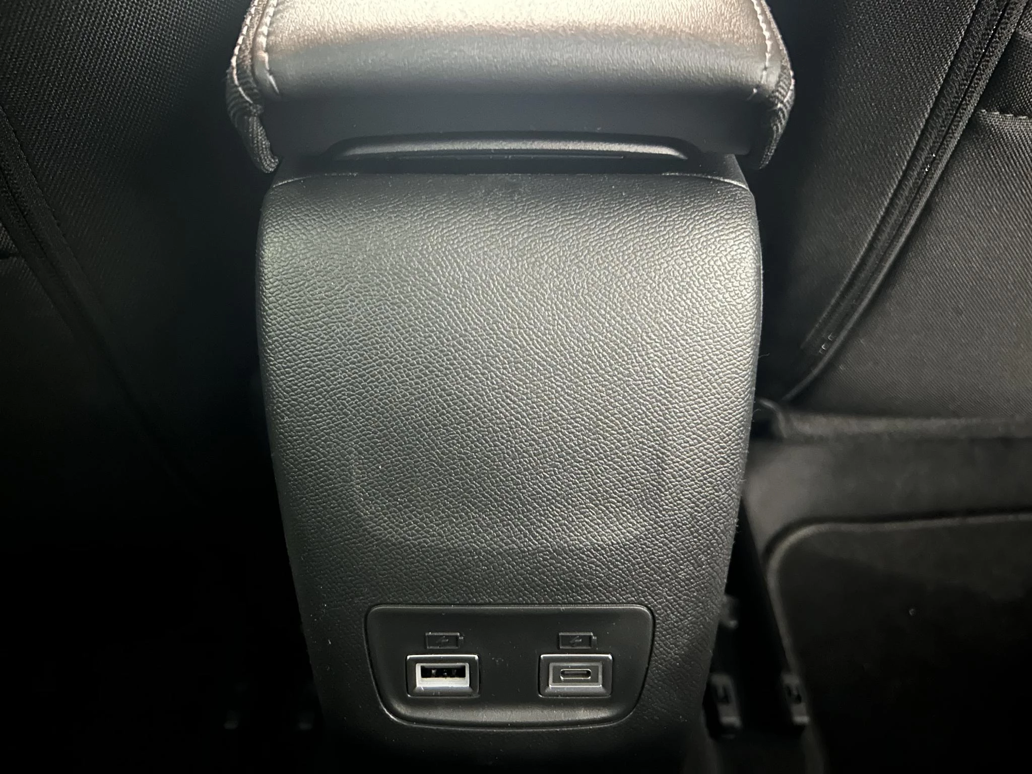 Peugeot-208-image-19