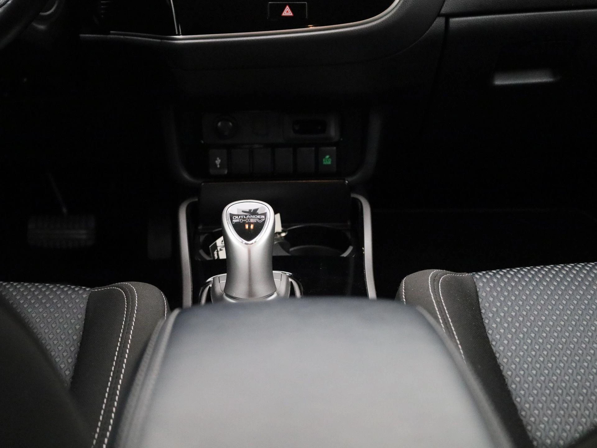 Mitsubishi-Outlander-image-9