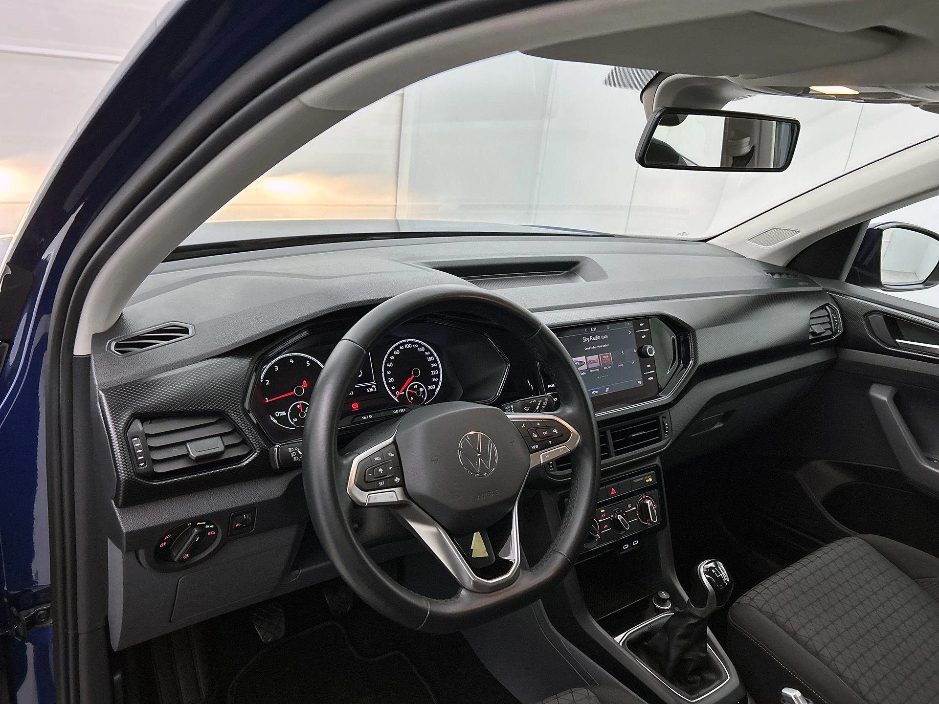 Volkswagen-T-Cross-image-7