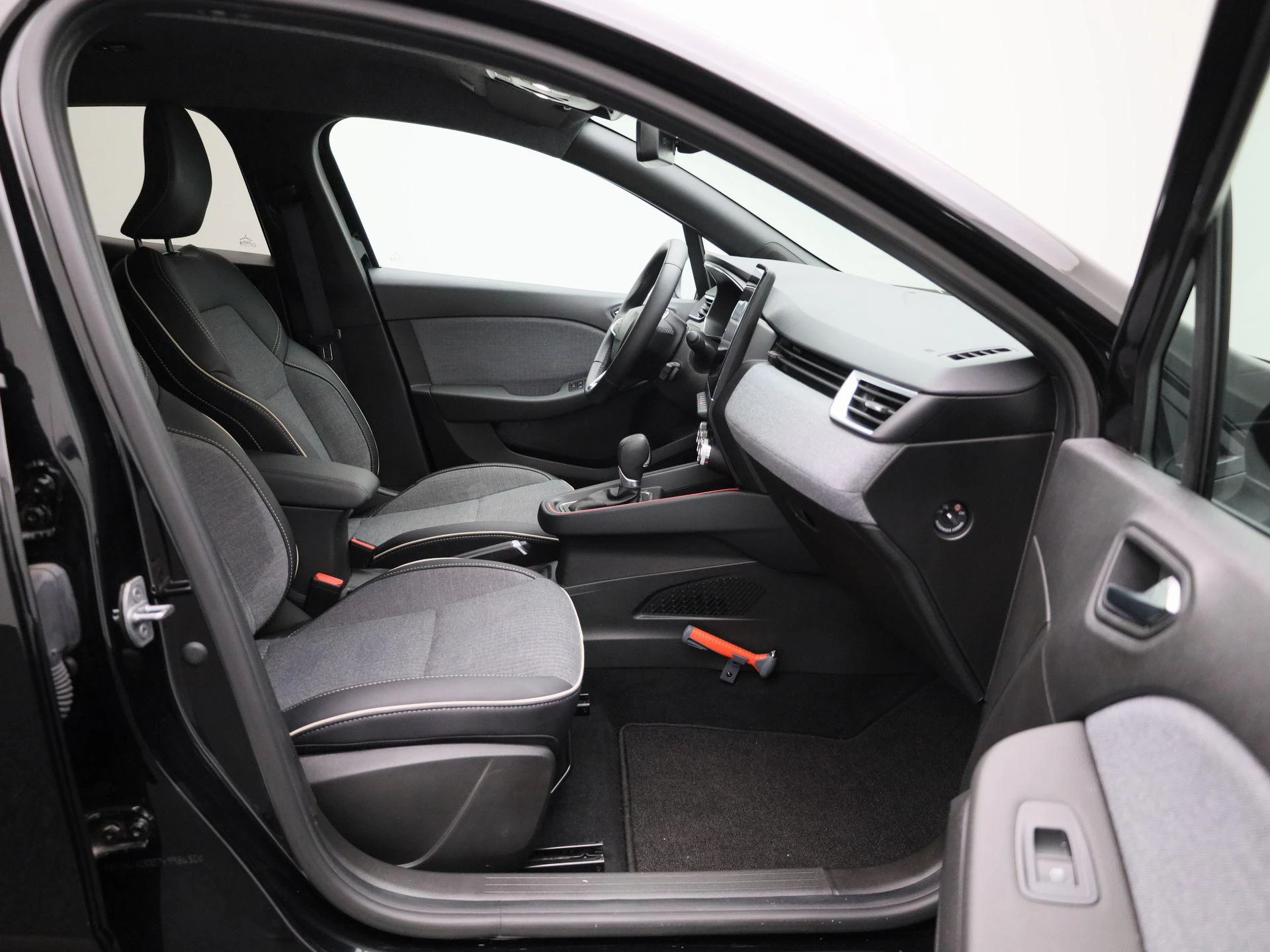 Renault-Clio-image-30