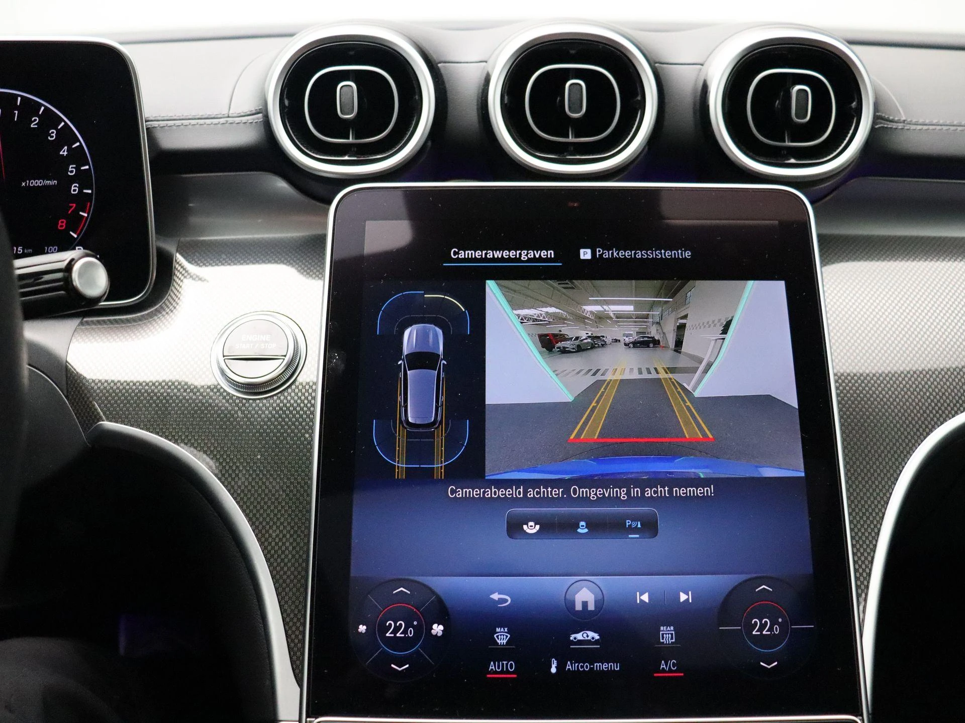 Mercedes-Benz-C-Klasse-image-20