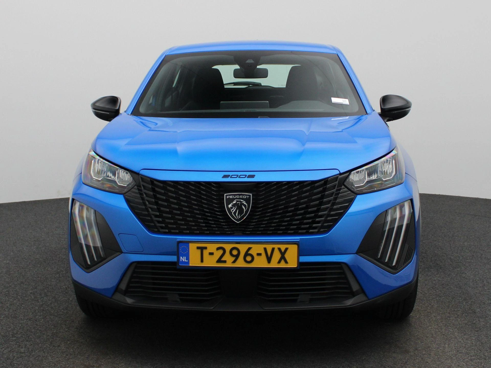 Peugeot-e-2008-image-2