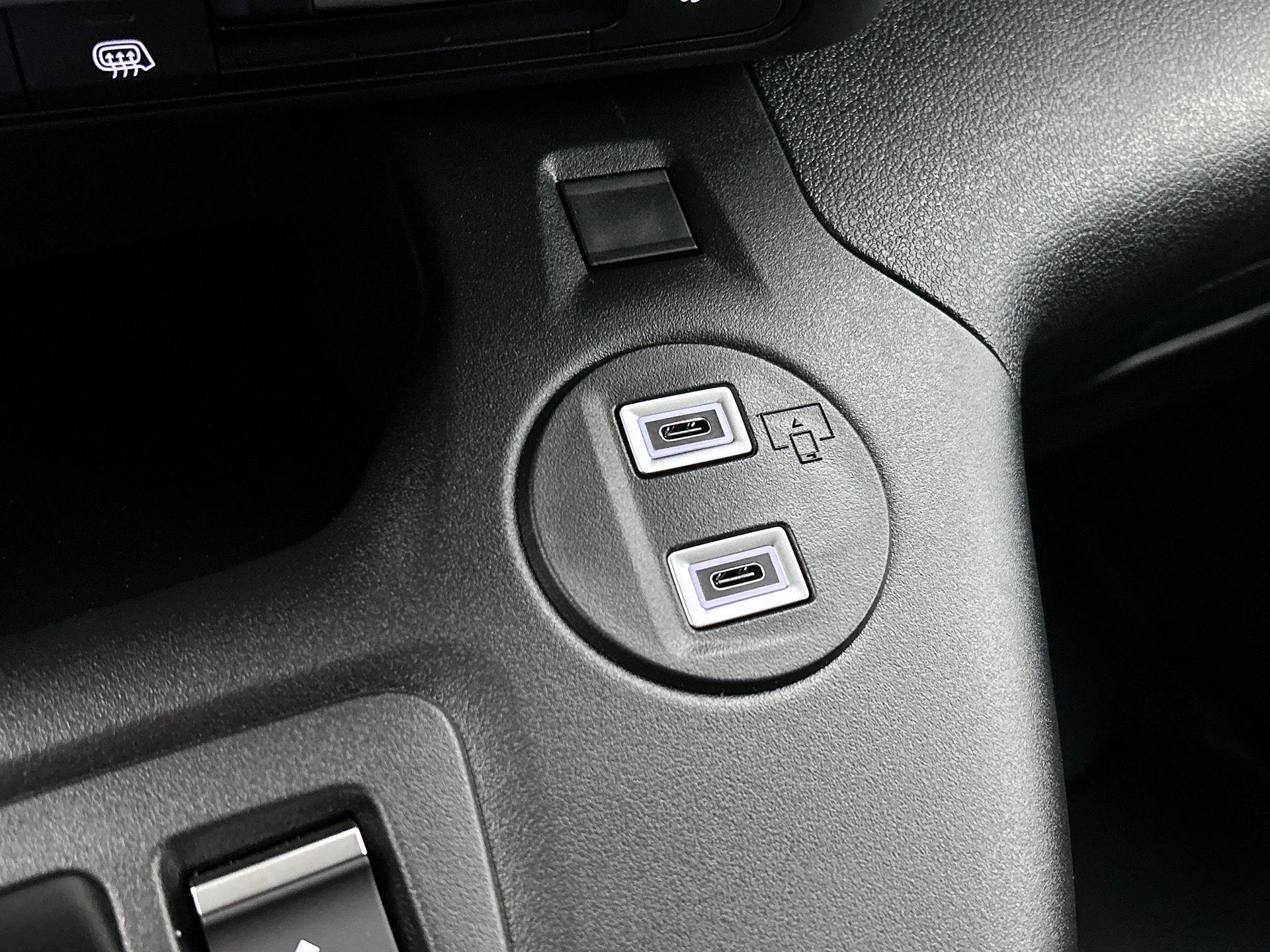 Opel-Combo-e-image-38